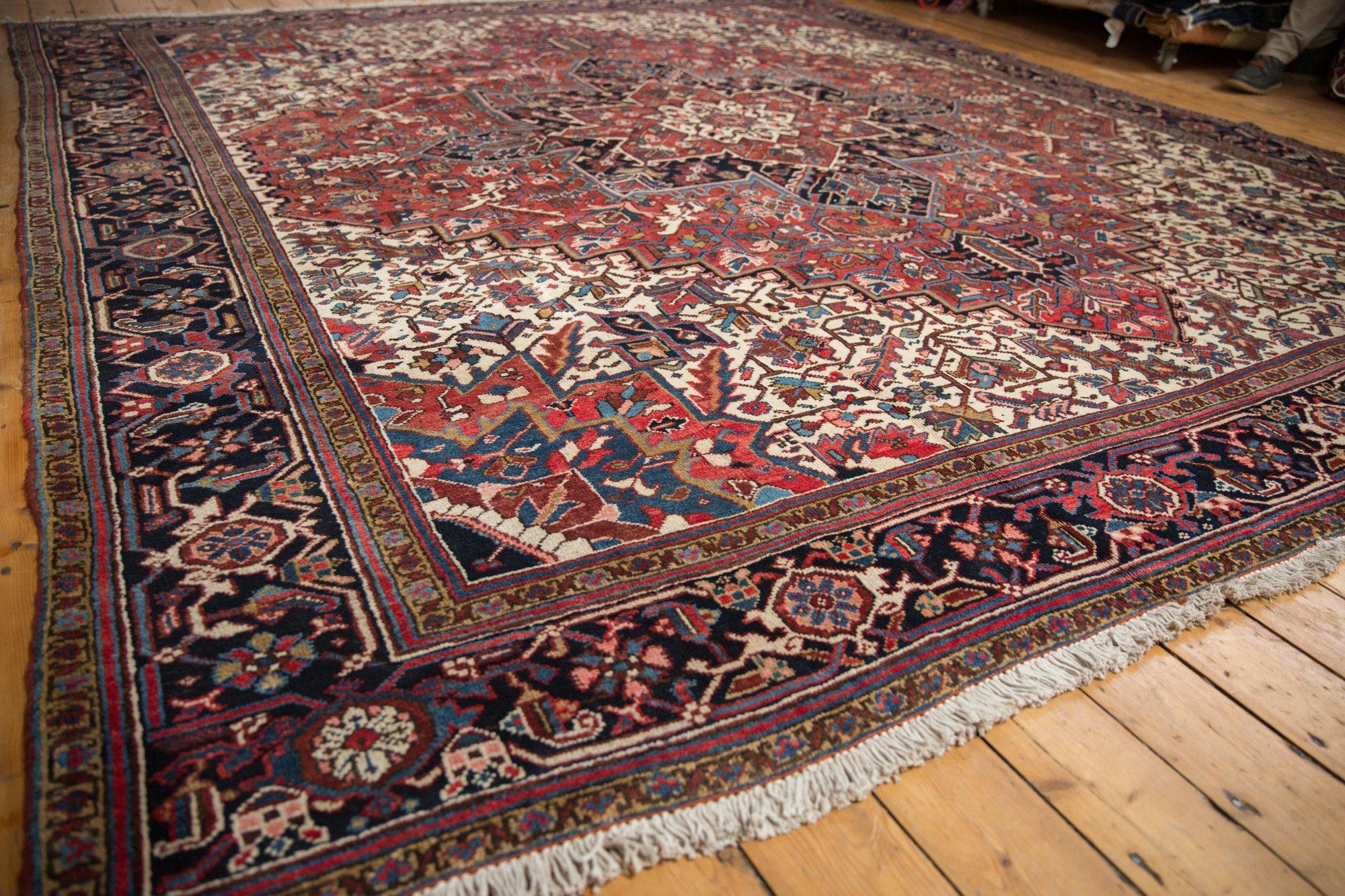 Quadratischer Heriz-Teppich (Wolle) im Angebot