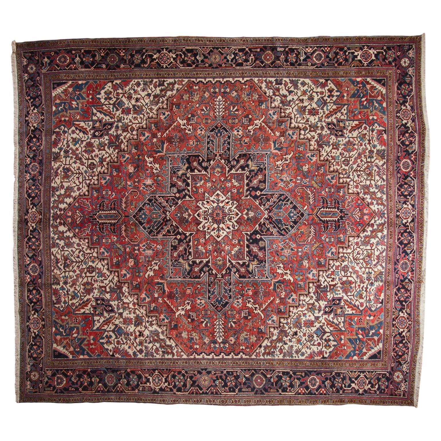 Tapis carré vintage Heriz