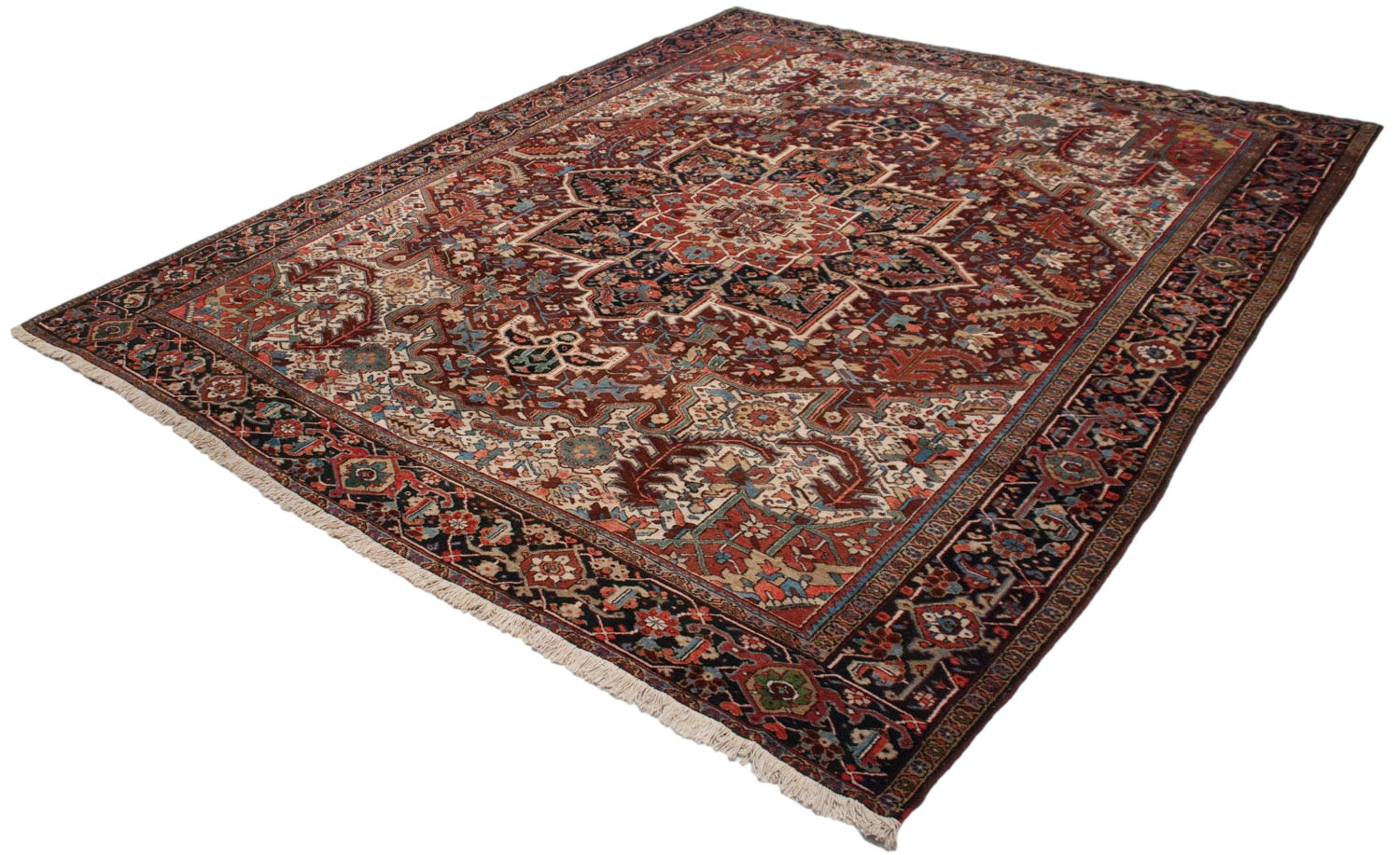 Vintage Heriz Carpet For Sale 2