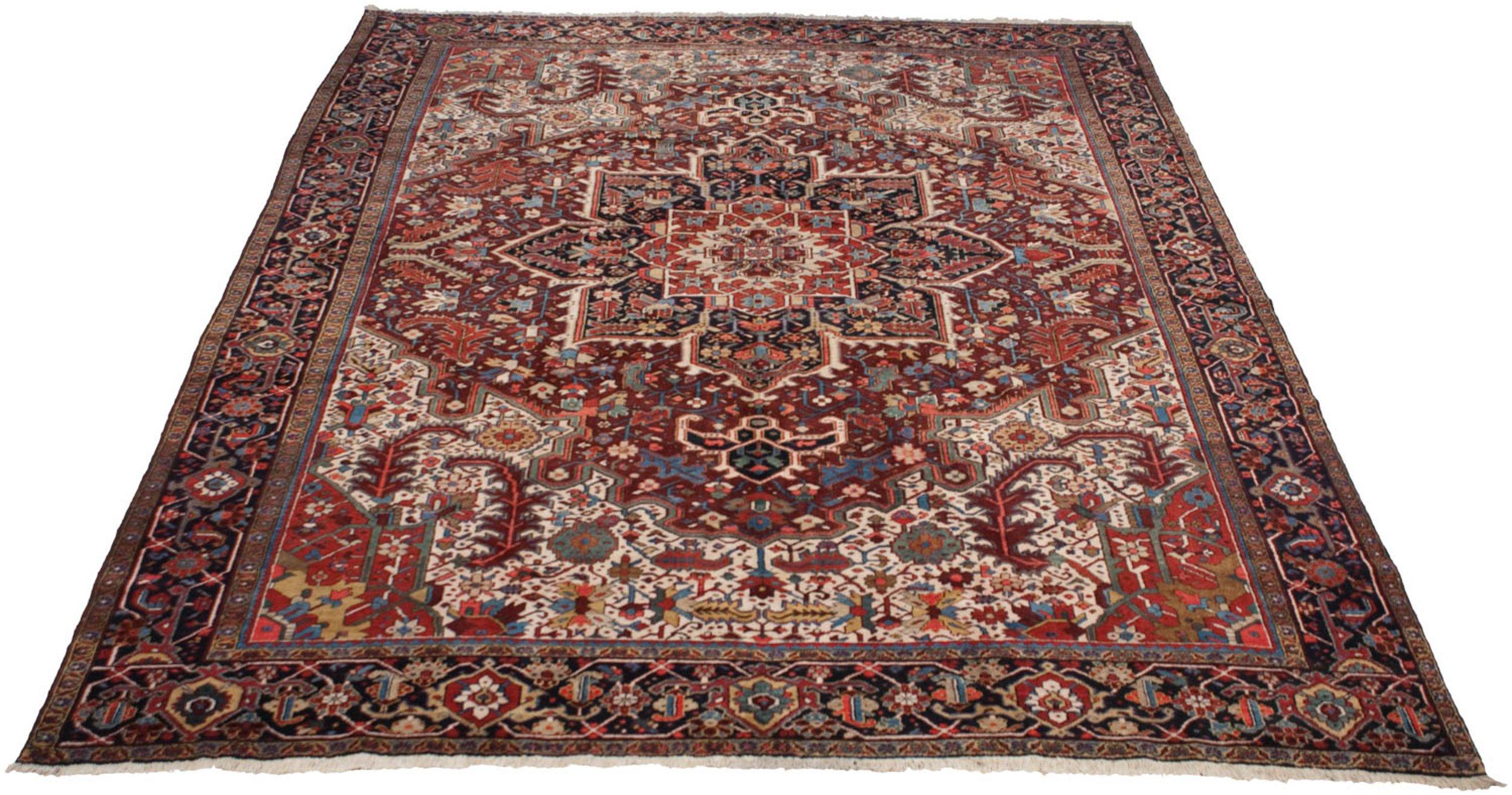 Vintage Heriz Carpet For Sale 3