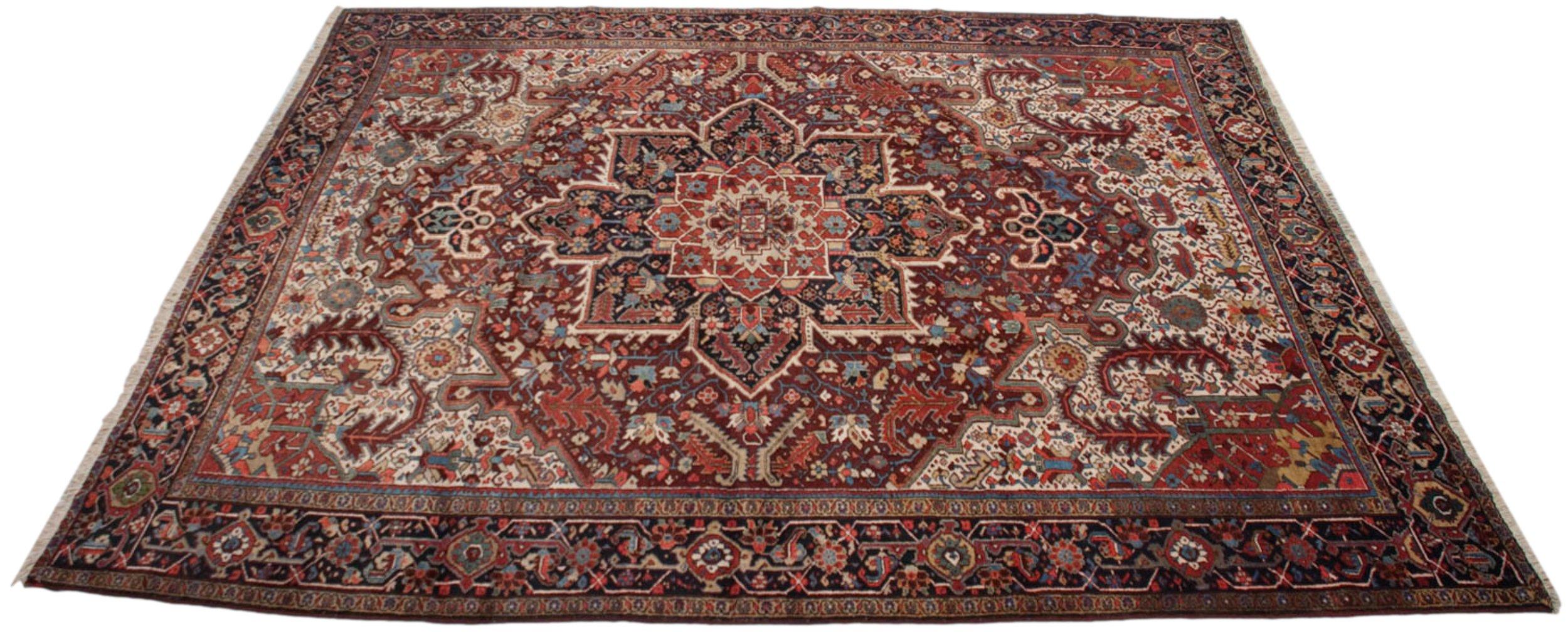 Vintage Heriz Carpet For Sale 4