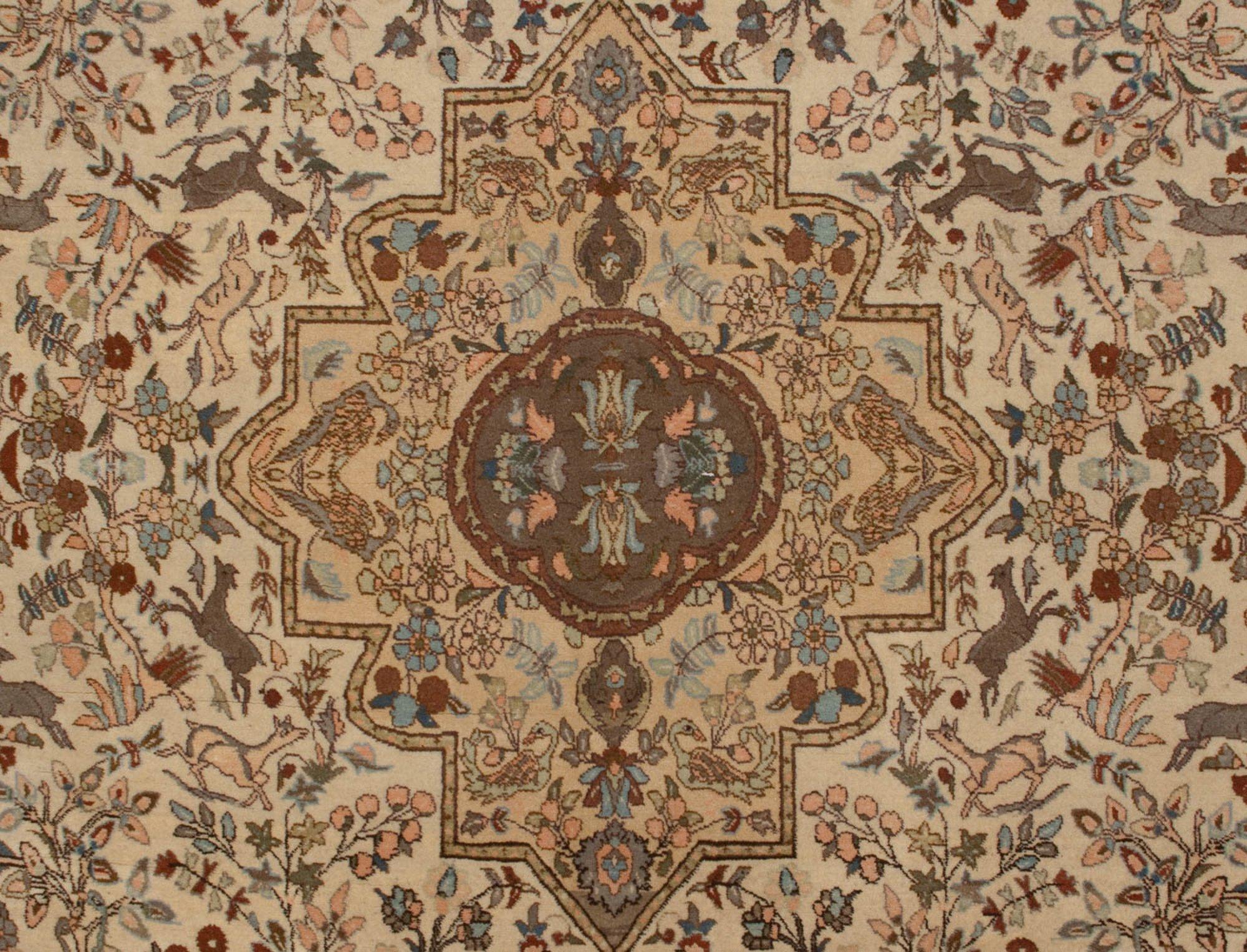 Vintage Tabriz Carpet In Excellent Condition For Sale In Katonah, NY