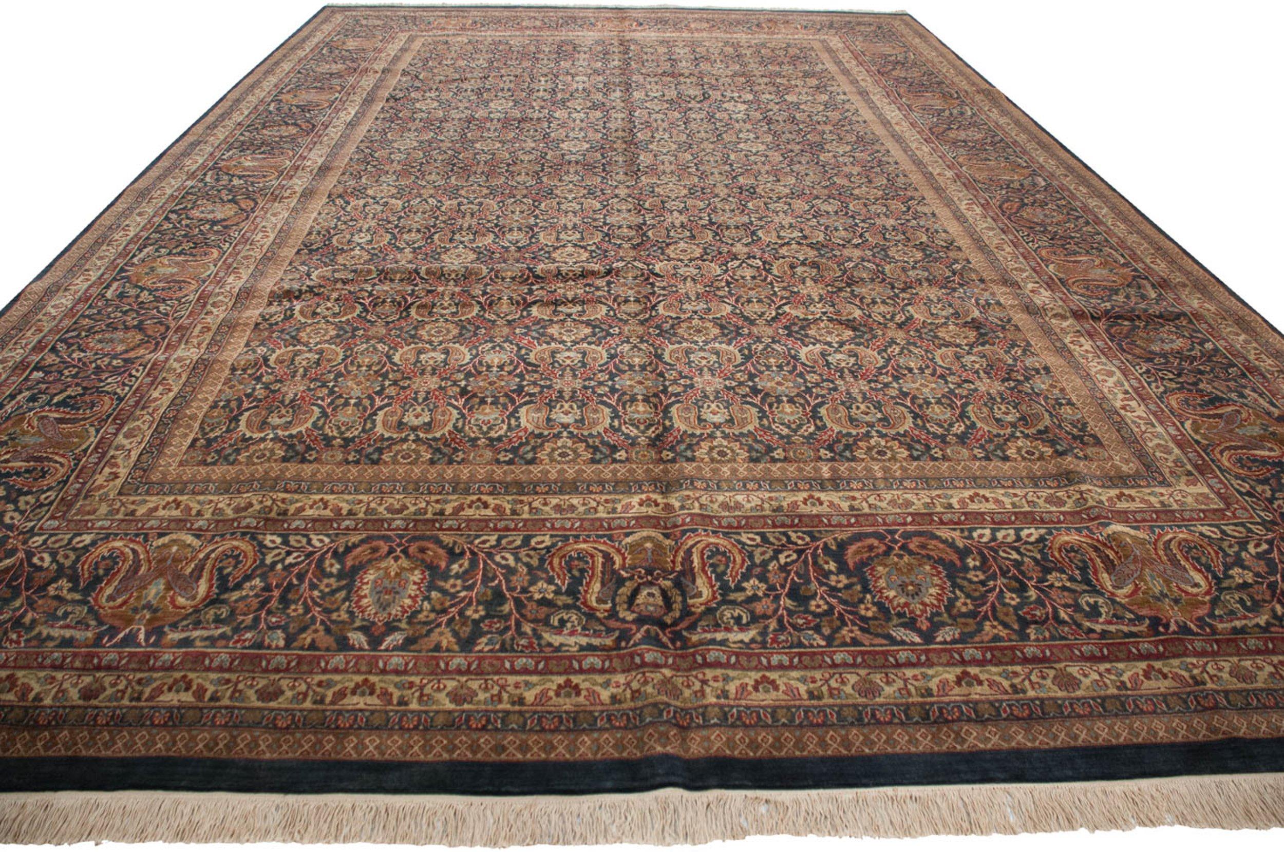 Wool Vintage Indian Doroksh Design Carpet For Sale