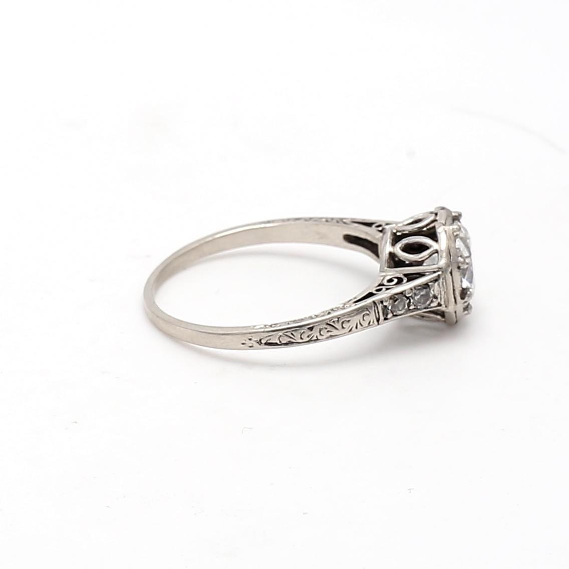1.16 Carat Circular Brilliant Cut and Round Diamond Platinum Engagement Ring In Good Condition For Sale In New York, NY