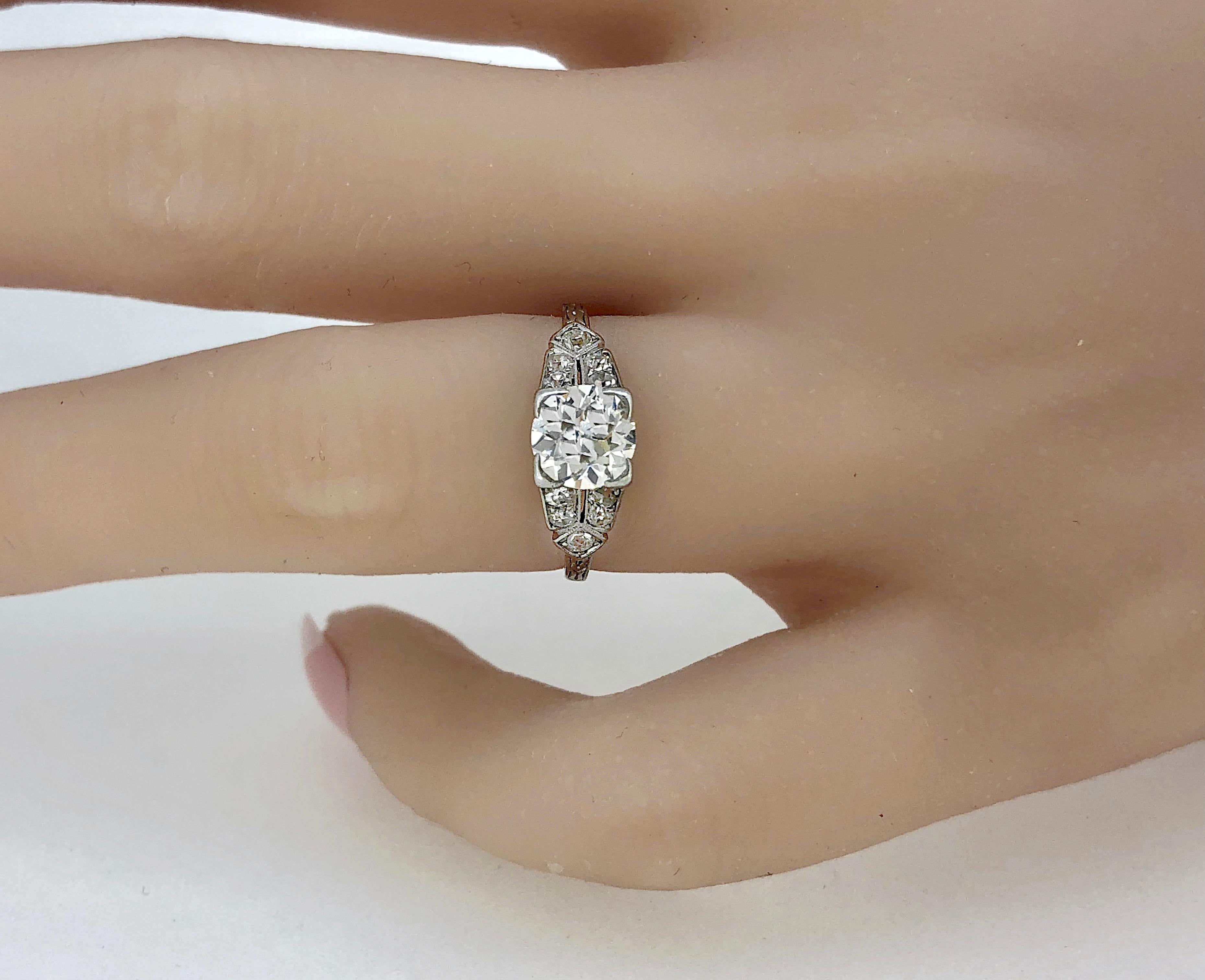 Women's 1.16 Carat Diamond & Platinum Art Deco Antique Engagement Ring For Sale