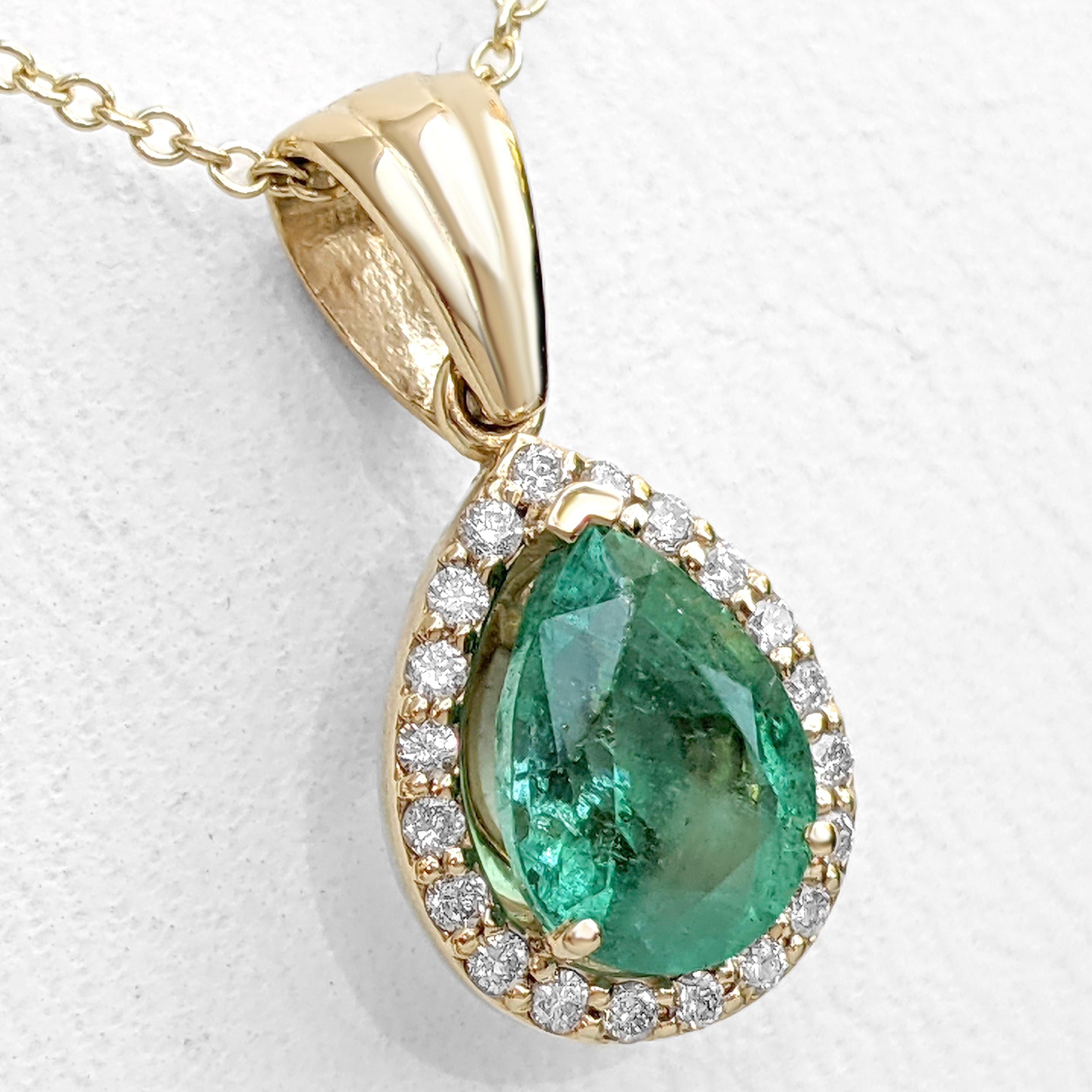 Women's $1 NO RESERVE!  1.16ct Emerald & 0.15ct Diamonds, 14K Yellow Gold Necklace