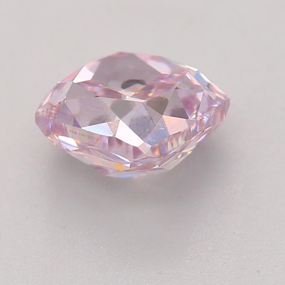 Taille coussin Diamant rose fantaisie violet taille coussin de 1,16 carat pureté VS1 certifié GIA en vente
