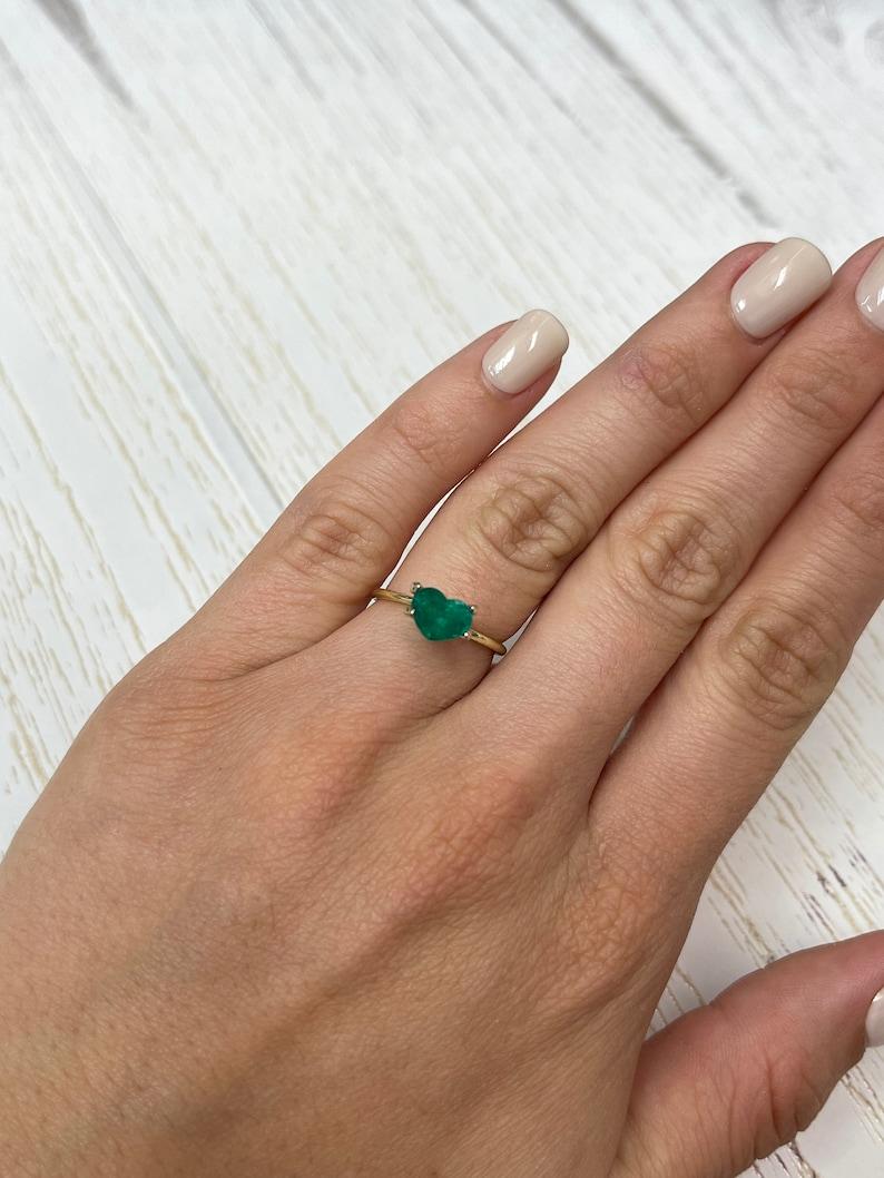 1.16 Karat kolumbianischer Smaragd im Herzschliff  Intensives Muzo Grün Loser Edelstein Damen im Angebot
