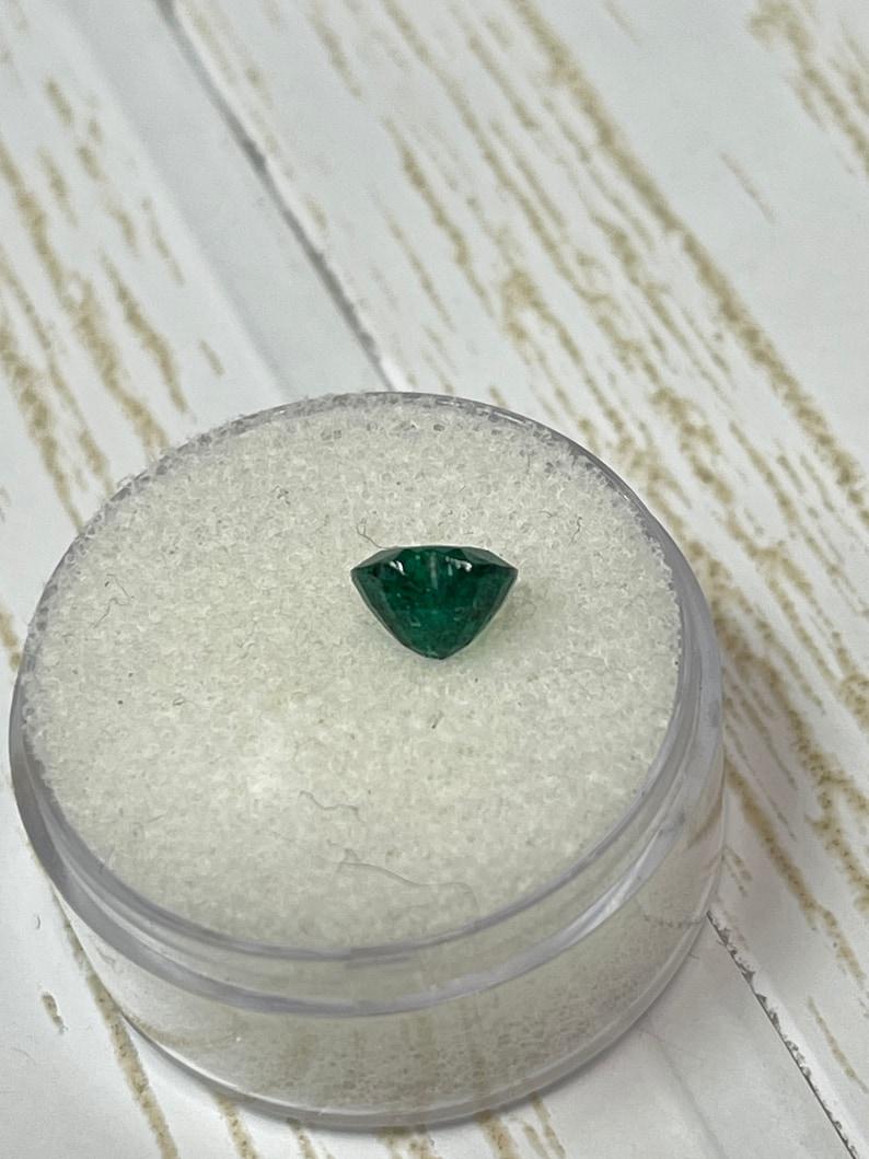 Women's 1.16 Carat Heart-Cut Zambian Emerald  Dark Green 6.7x6.7 Loose Gemstone For Sale