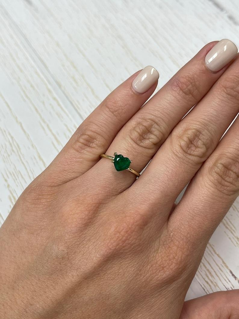 1.16 Carat Heart-Cut Zambian Emerald  Dark Green 6.7x6.7 Loose Gemstone For Sale 1