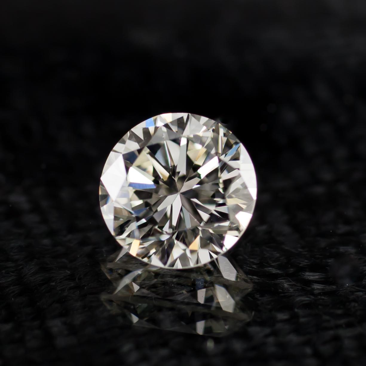 Diamond General Info
Diamond Cut: Round Brilliant
Measurements: 6.67  x  6.63  -  4.17 mm

Diamond Grading Results
Carat Weight: 1.16
Color Grade: K
Clarity Grade: VS1

Additional Grading Information 
Polish: Very Good
Symmetry: Very