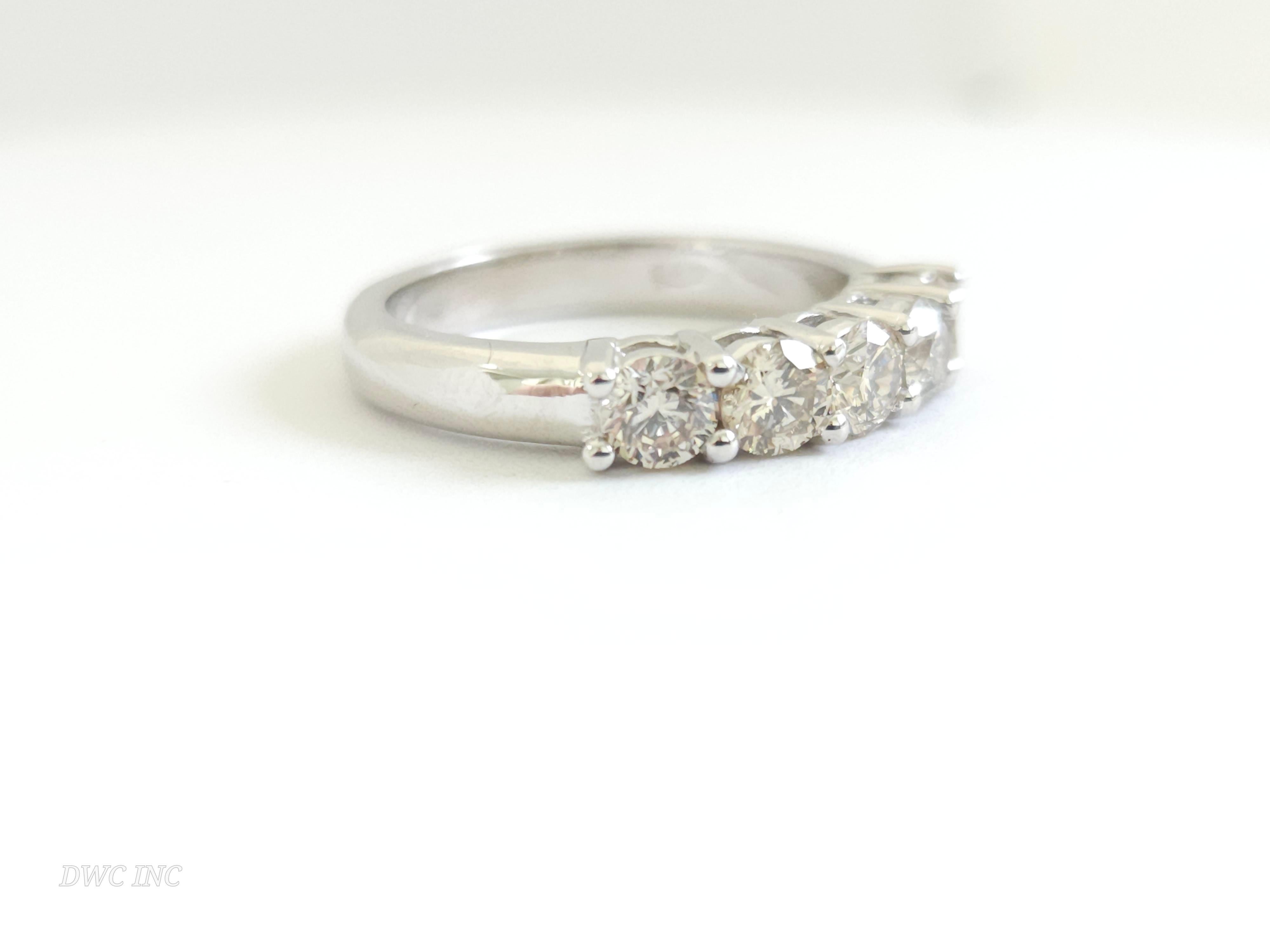 1.16 Karat  Mini-Ring aus Weißgold mit natürlichem Diamant 14K  im Angebot 2