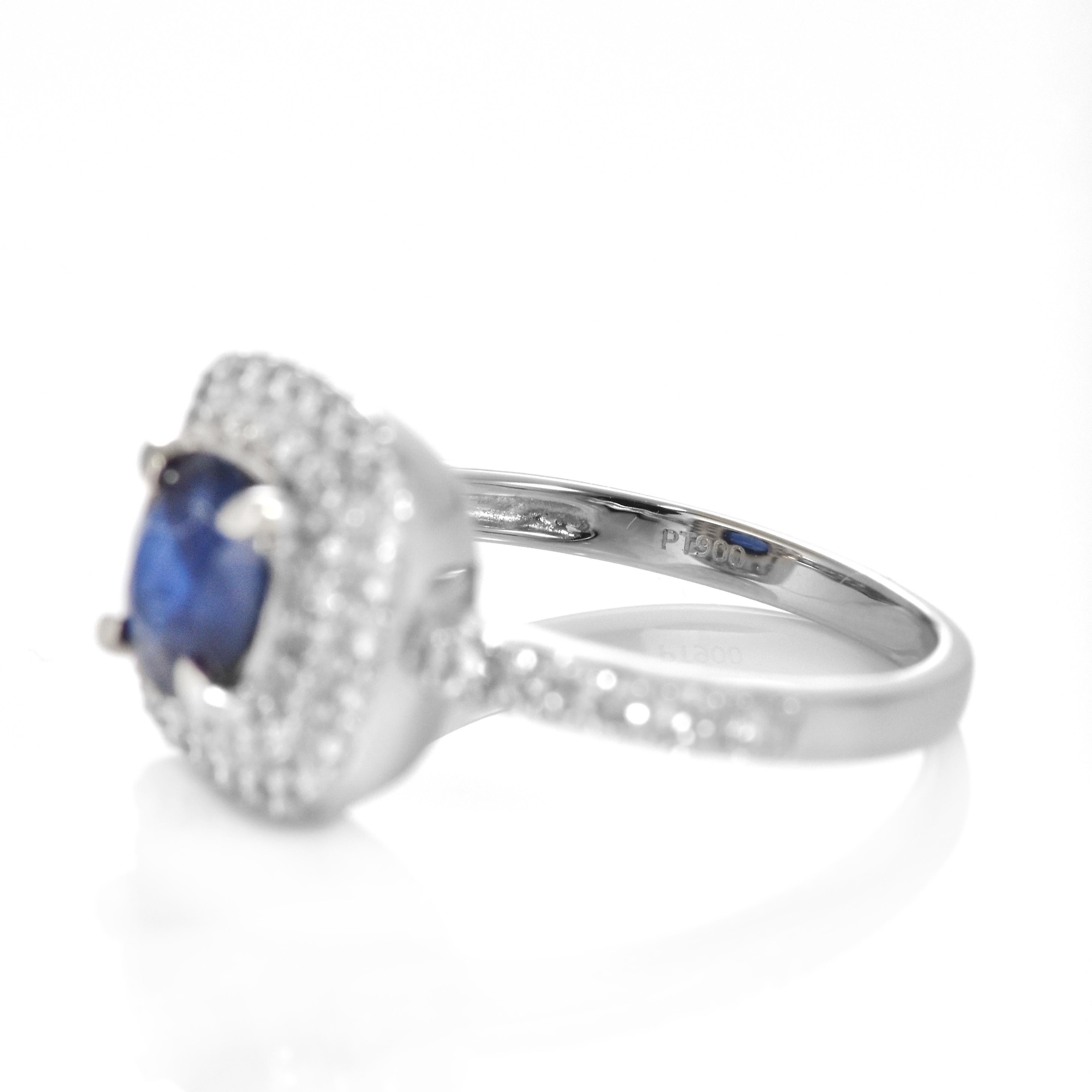 1.16 Carat Natural Royal Blue, No Heat Sapphire & Diamond Ring Made in Platinum For Sale 2