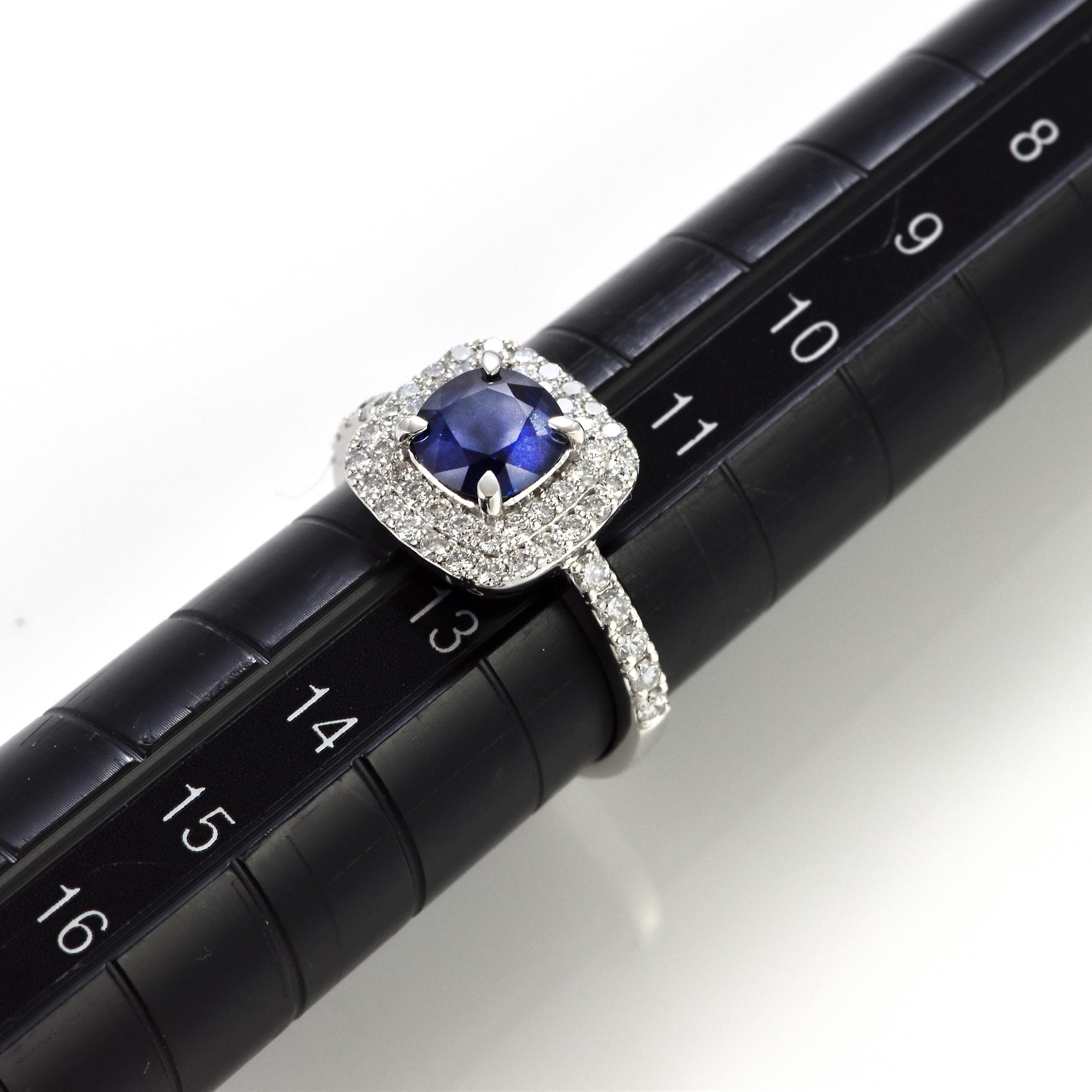 1.16 Carat Natural Royal Blue, No Heat Sapphire & Diamond Ring Made in Platinum For Sale 3
