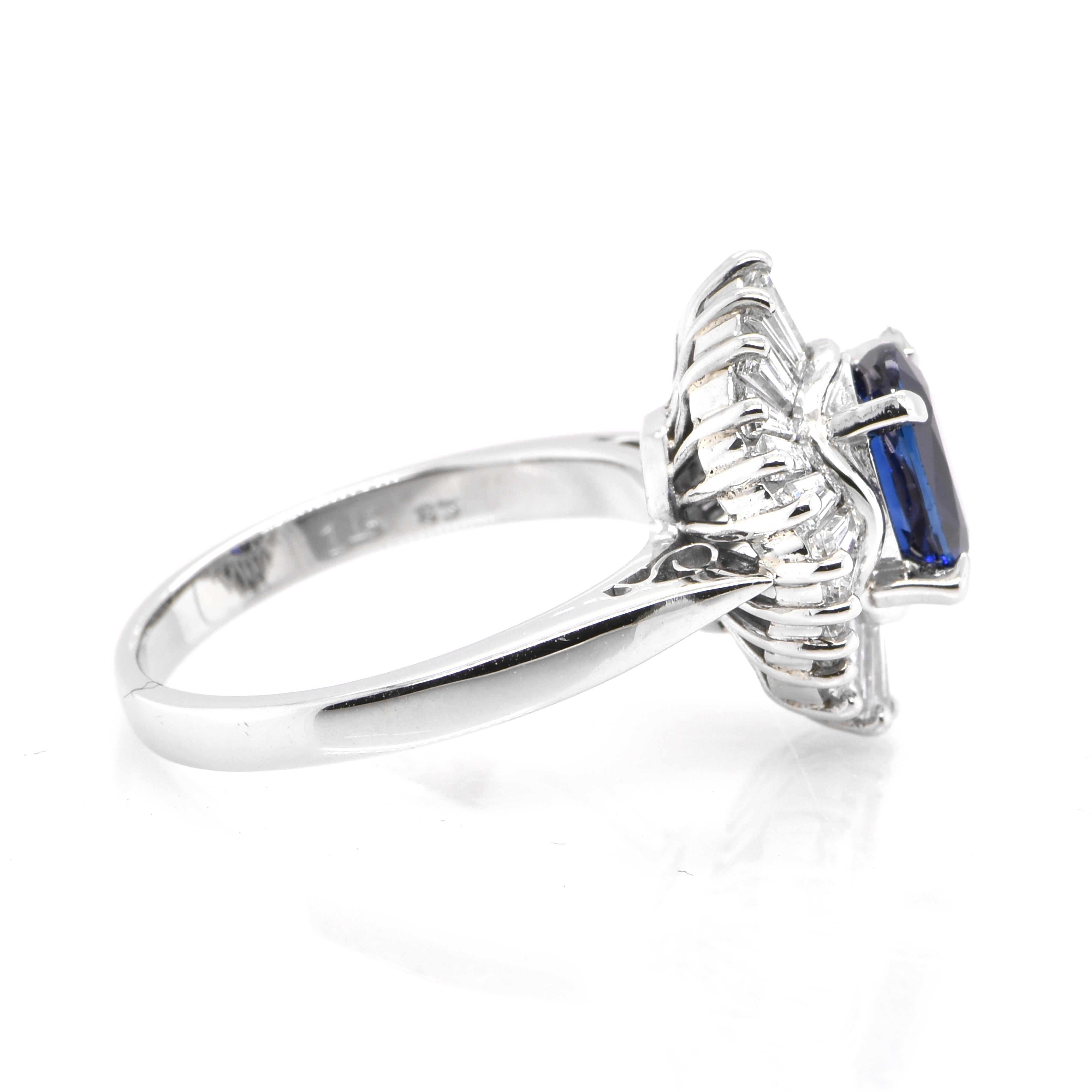 1.16 Carat Natural Royal Blue Sapphire & Diamond Ballerina Ring set in Platinum In Excellent Condition In Tokyo, JP