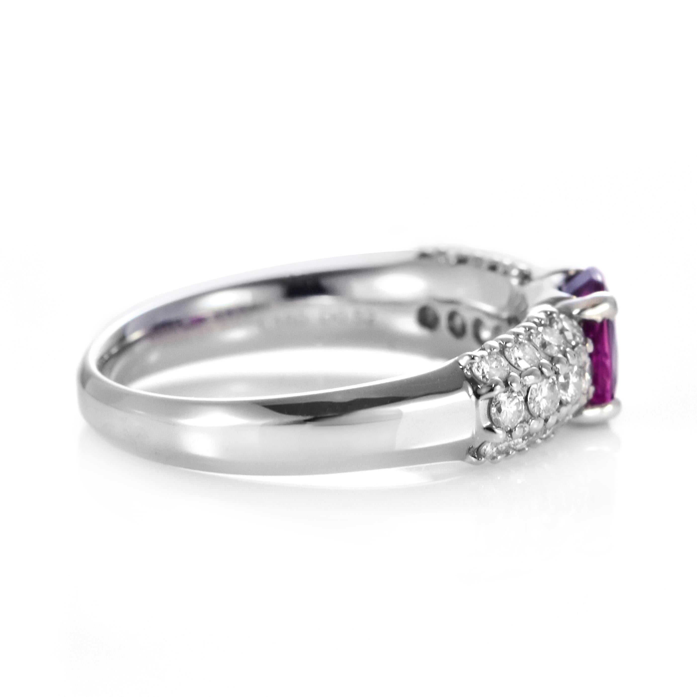 1.16 Karat natürlicher Rubin und Diamant-Cluster-Ring aus Platin im Angebot 5