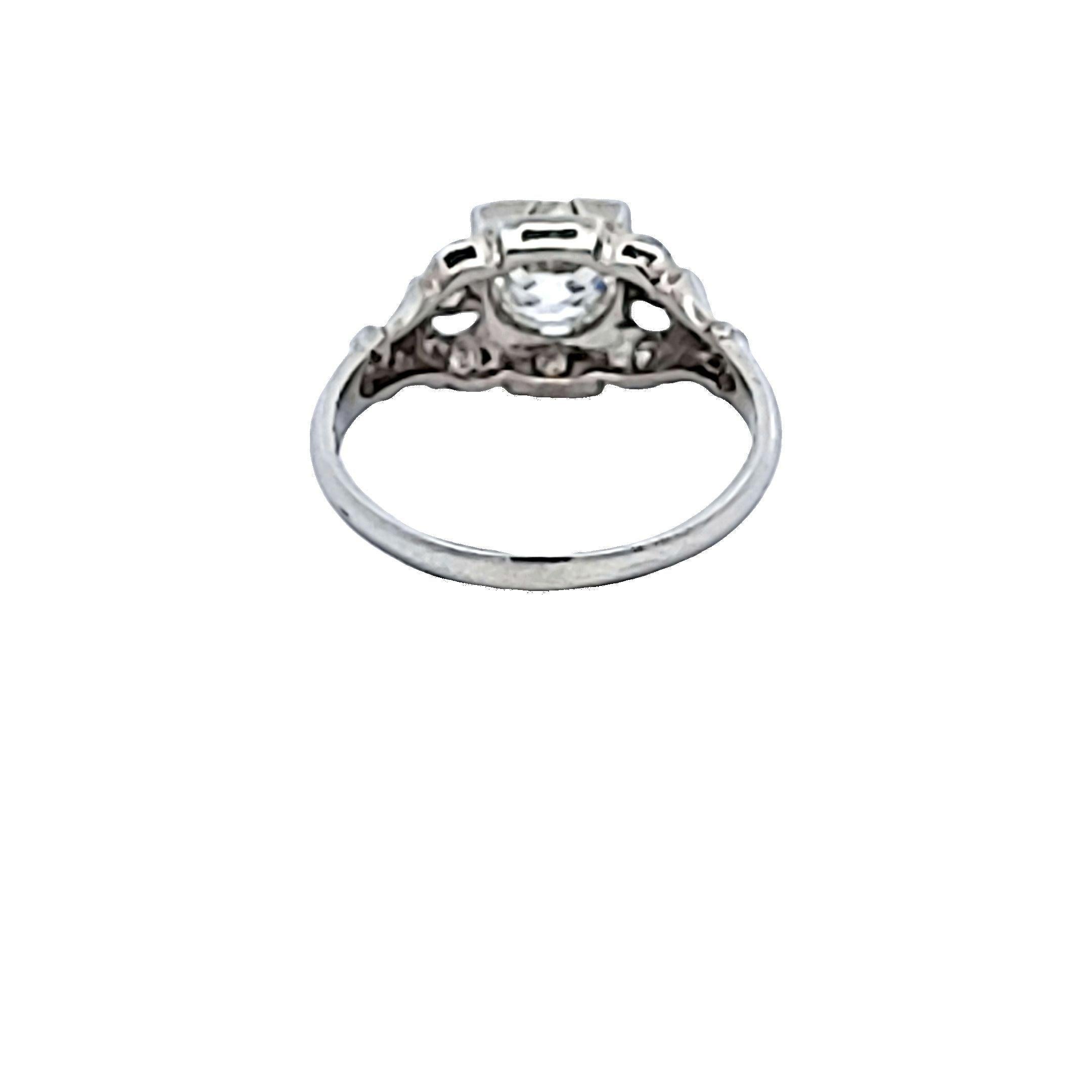 1.16 Carat Old European and Circular Brilliant Diamond Platinum Art Deco Ring In Good Condition For Sale In New York, NY