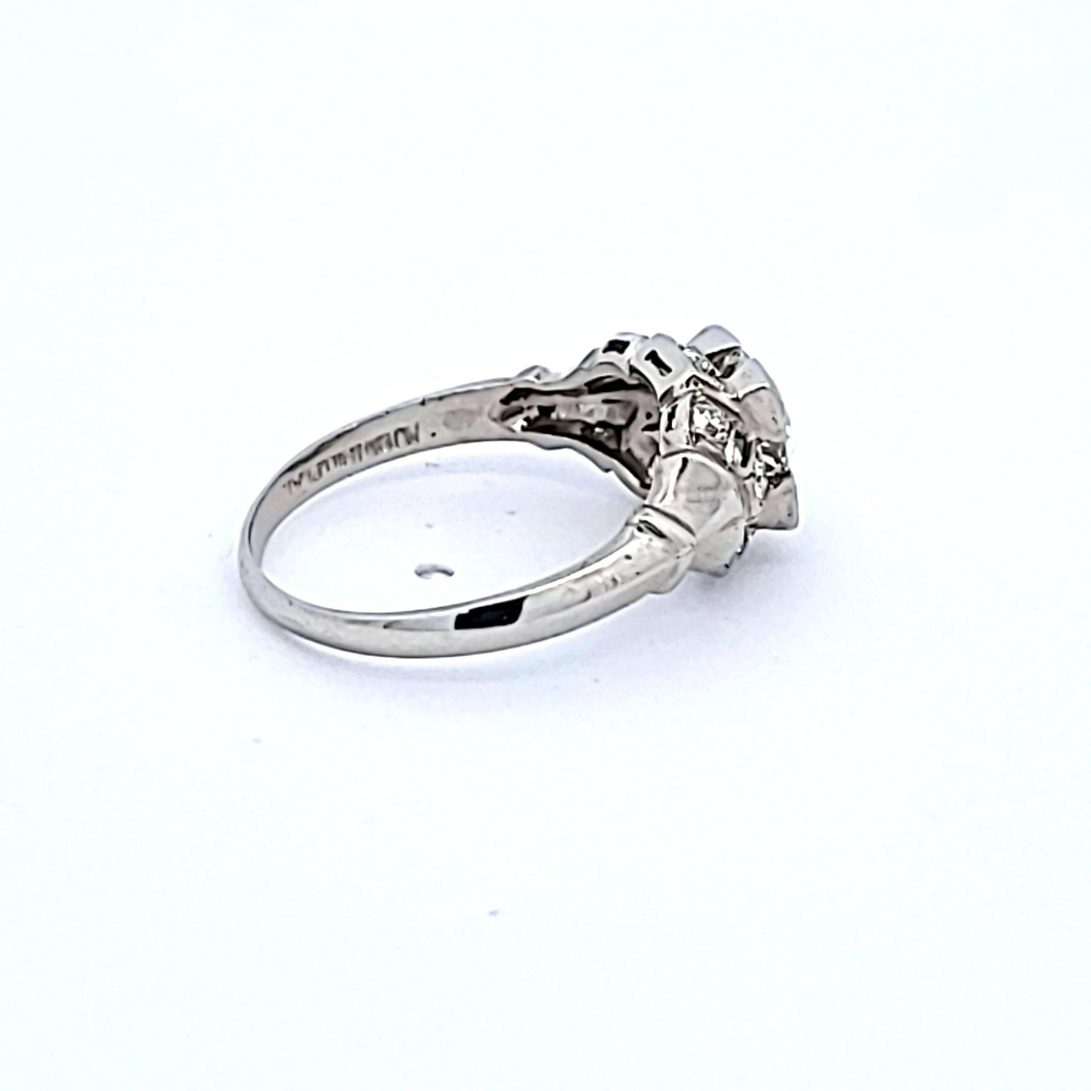 1.16 Carat Old European and Circular Brilliant Diamond Platinum Art Deco Ring For Sale 2