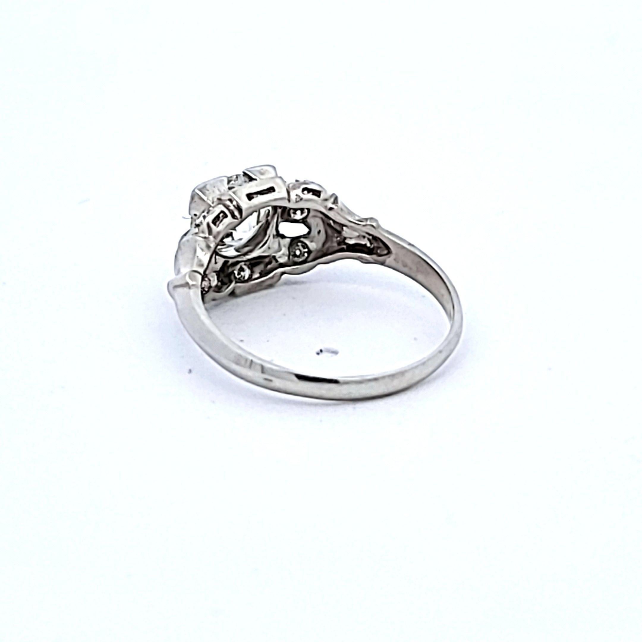 1.16 Carat Old European and Circular Brilliant Diamond Platinum Art Deco Ring For Sale 3