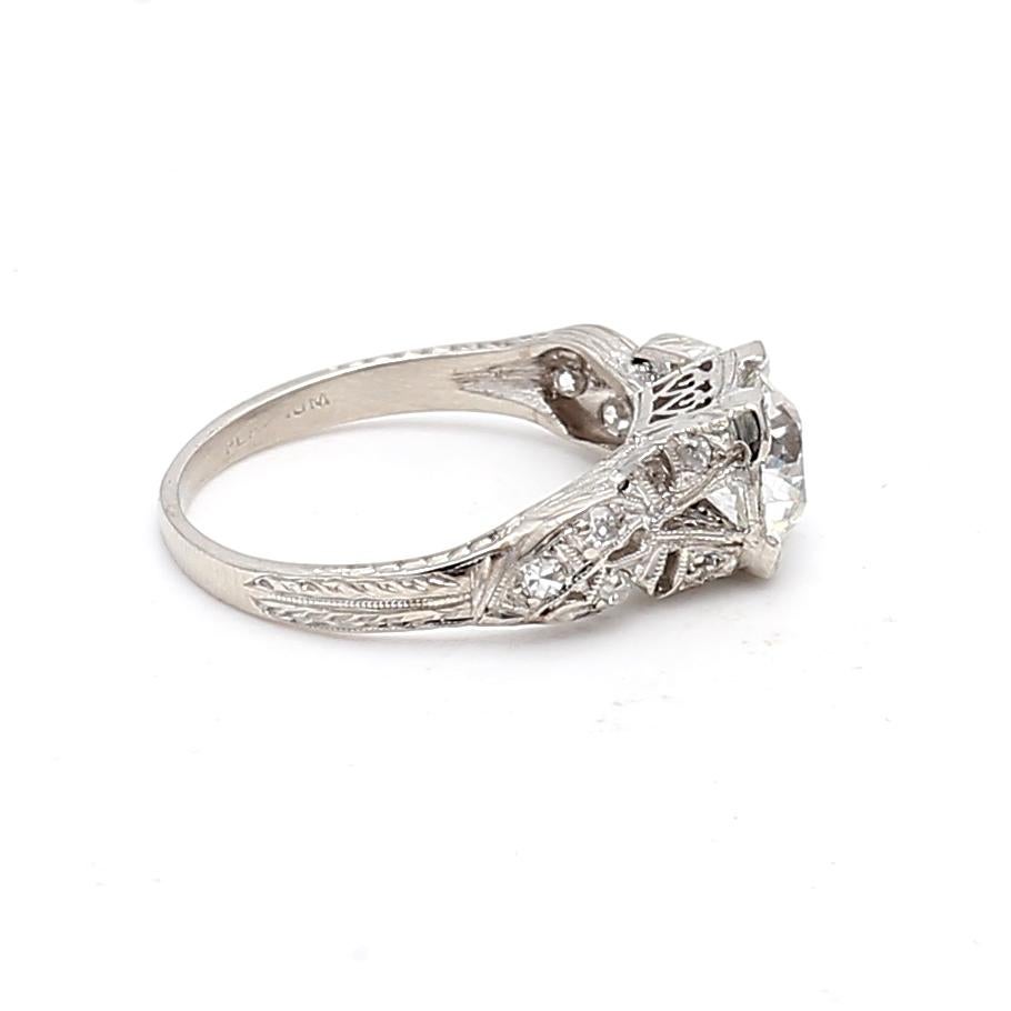 Women's 1.16 Carat Old European Cut H VS2-VVS2 Diamond Platinum Art Deco Ring For Sale