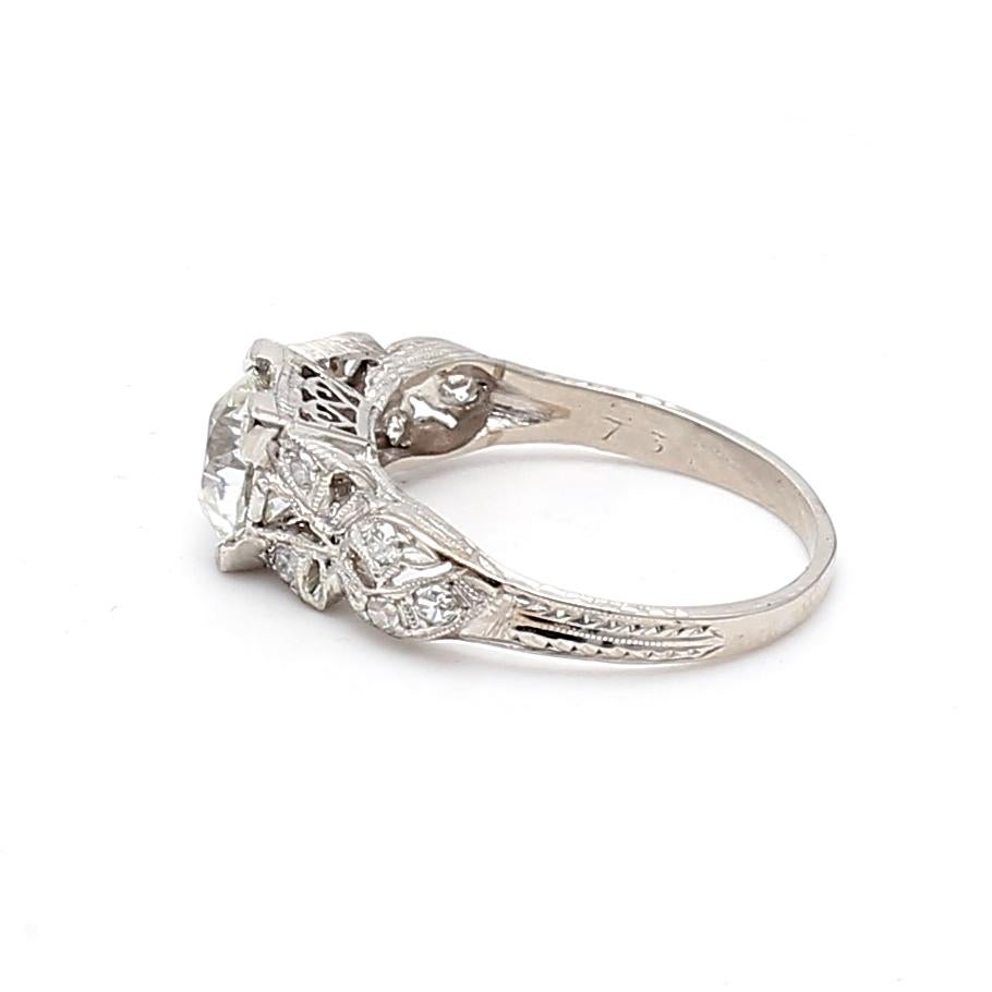 1.16 Carat Old European Cut H VS2-VVS2 Diamond Platinum Art Deco Ring For Sale 4