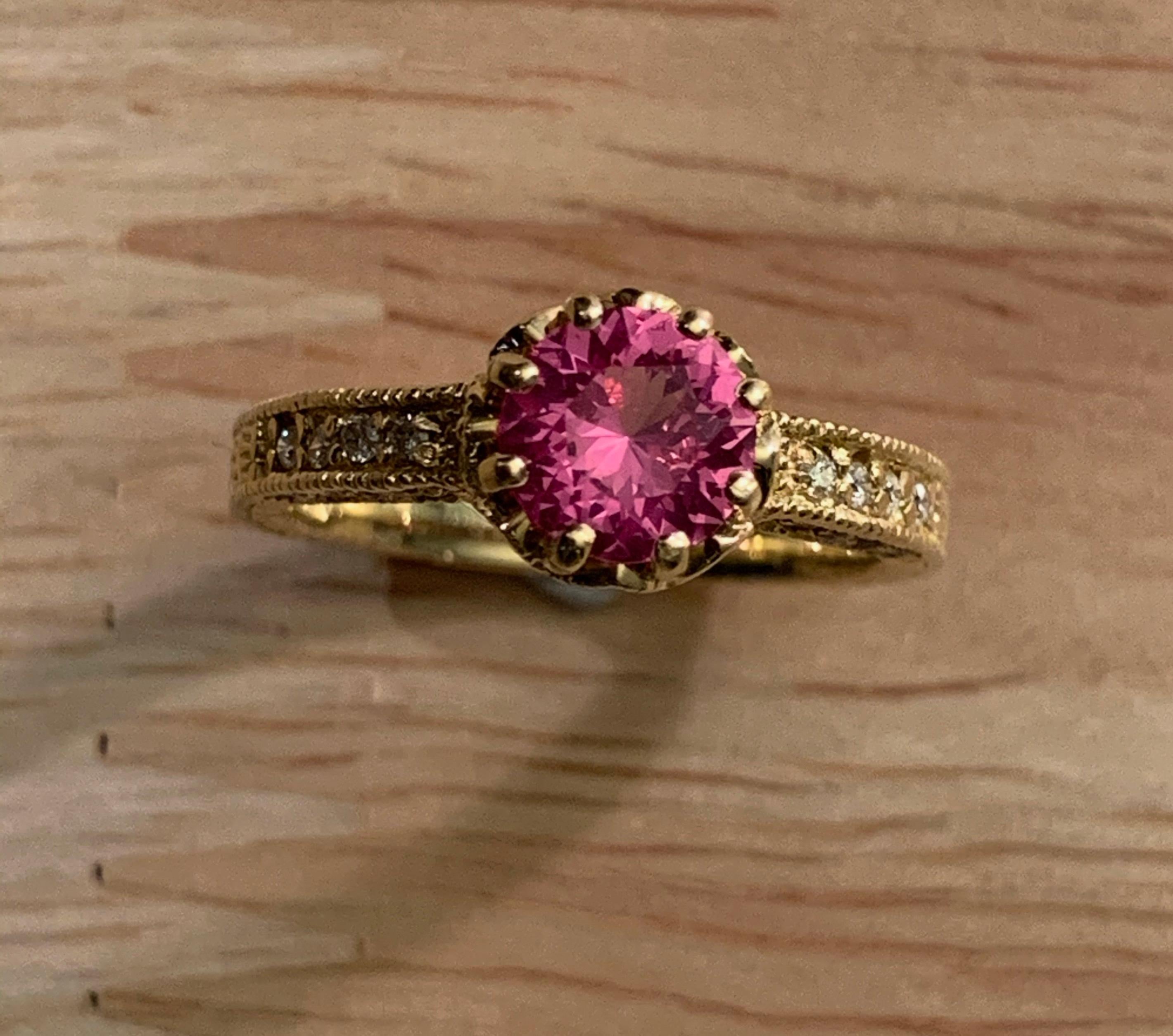 1.16 Carat Pink Spinel Ring with Diamonds in 14 Karat Gold In New Condition In Tucson, AZ