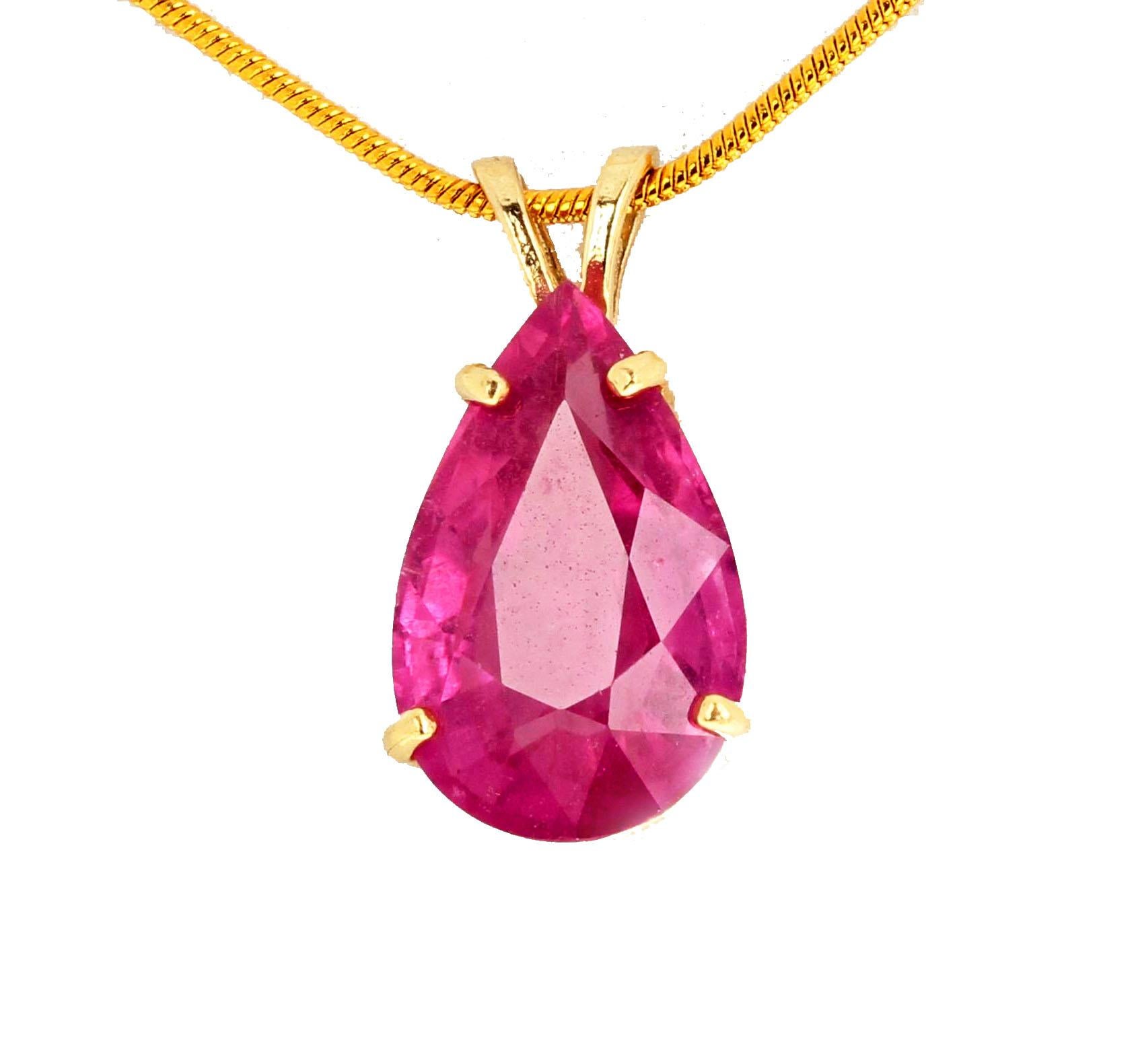 AJD Impressive 11.6 Cts Pear Cut Pink Translucent Tourmaline 14Kt Gold Pendant In New Condition In Raleigh, NC