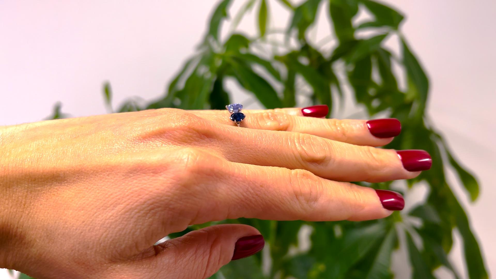 1,16 Karat Saphir Platin Ring mit drei Steinen im Zustand „Gut“ im Angebot in Beverly Hills, CA