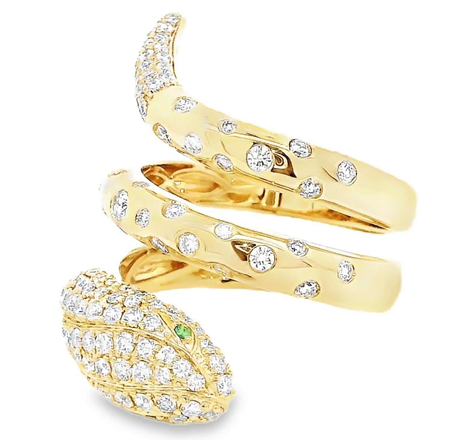 Anillo de diamantes en forma de serpiente de 1,16 quilates en oro amarillo de 18 quilates Corte redondo en venta