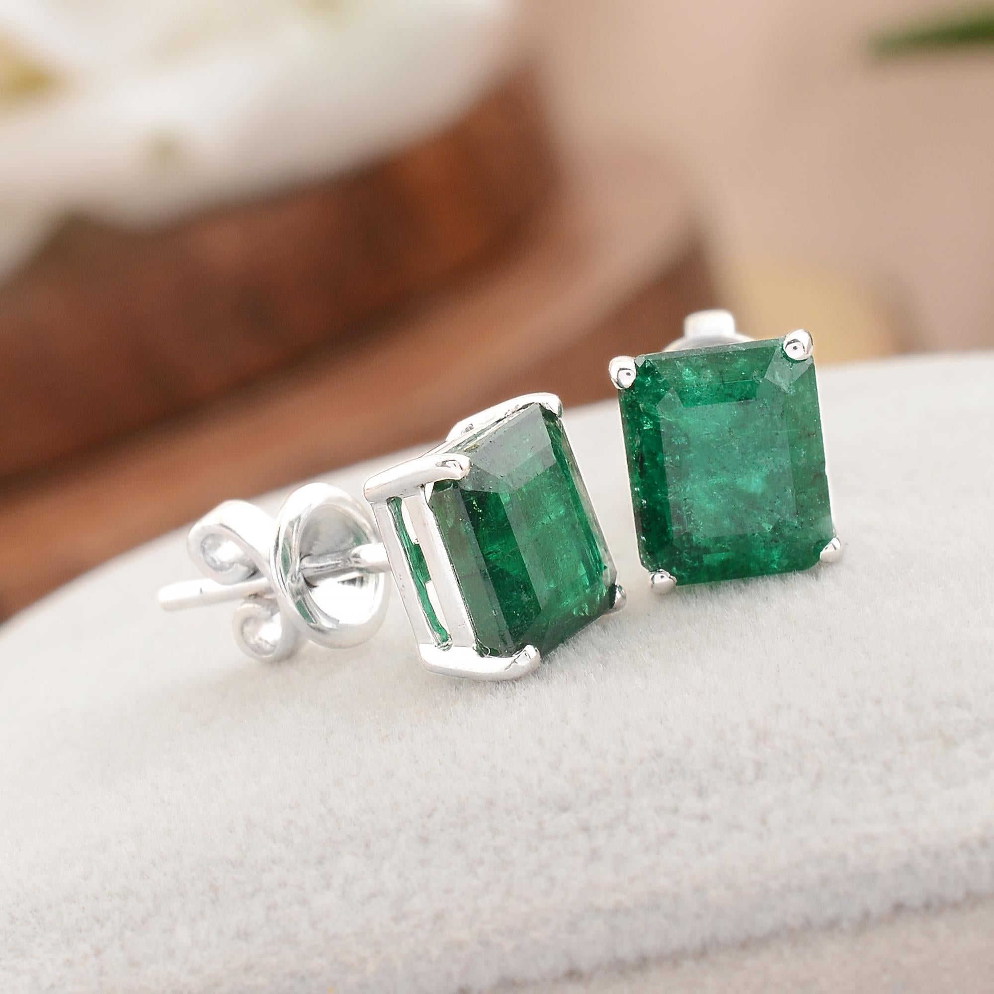 Modern 1.16 Carat Natural Emerald Gemstone Stud Earrings Solid 18k White Gold Jewelry For Sale