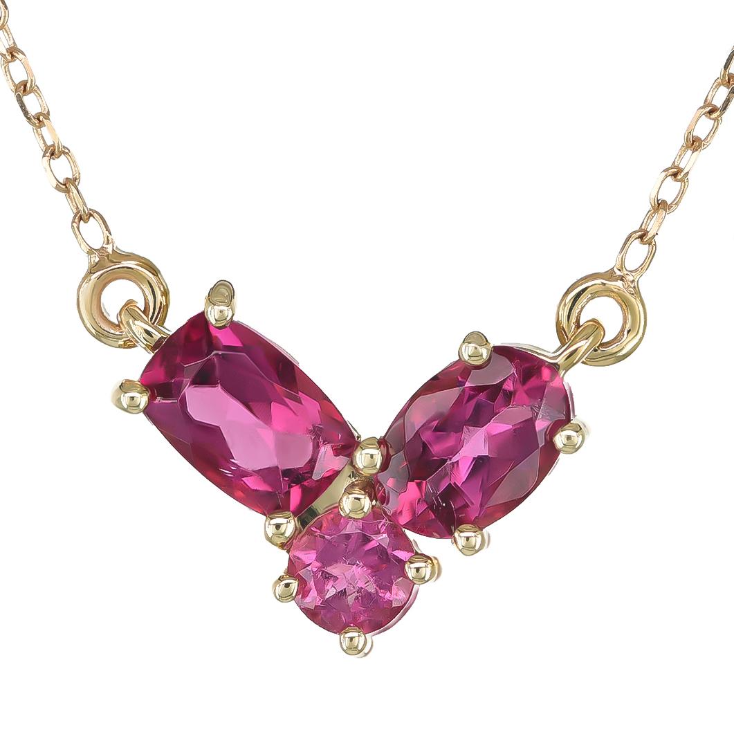Gemme di rubellite rosa Nature 1,16 carati incastonate in un ciondolo in oro giallo 14K In condizioni Nuovo in vendita a Los Angeles, CA