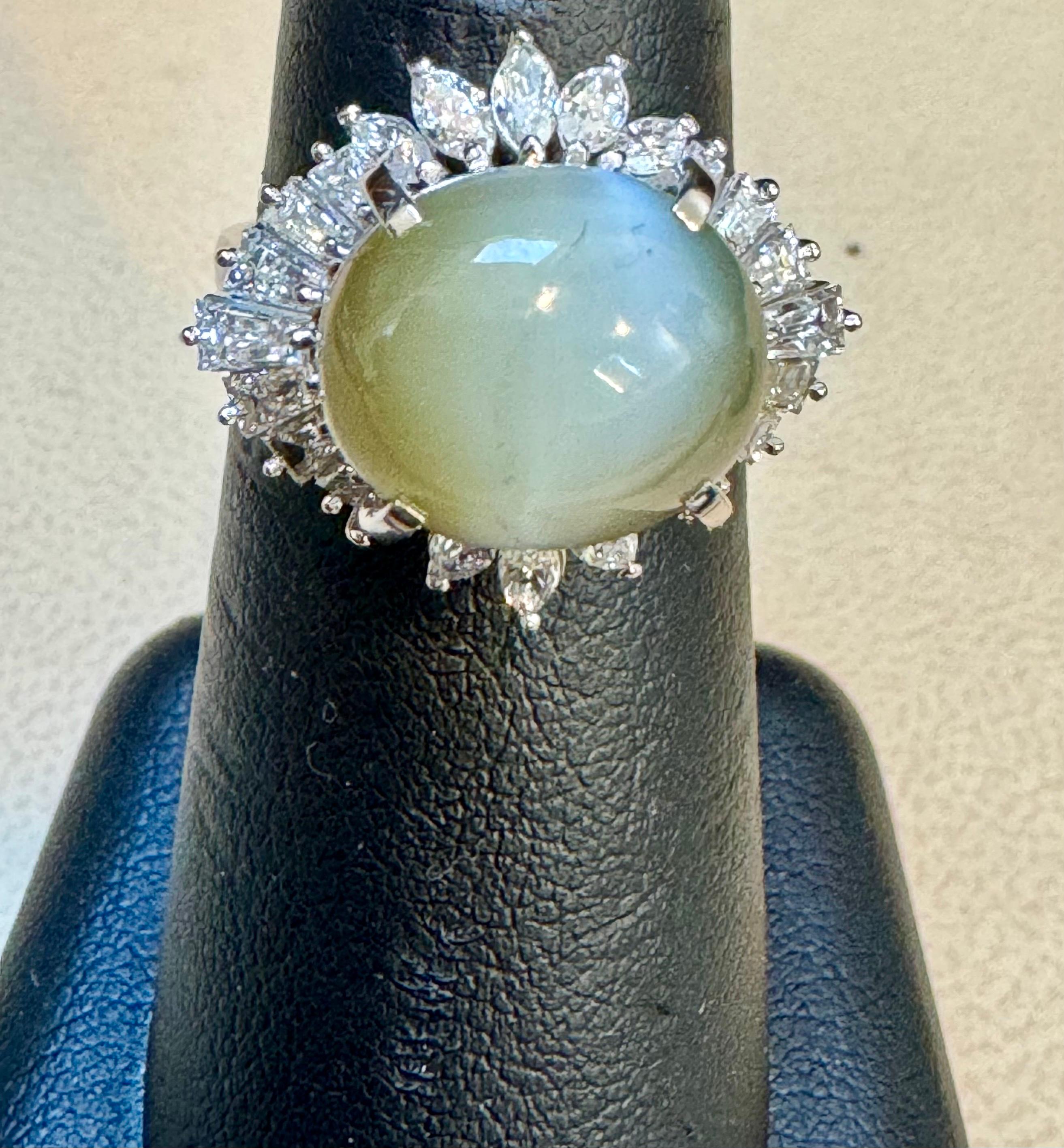 Women's 11.6 Ct Chrysoberyl Cats Eye Unisex Ring With Marquise  Diamond Set in platinum For Sale