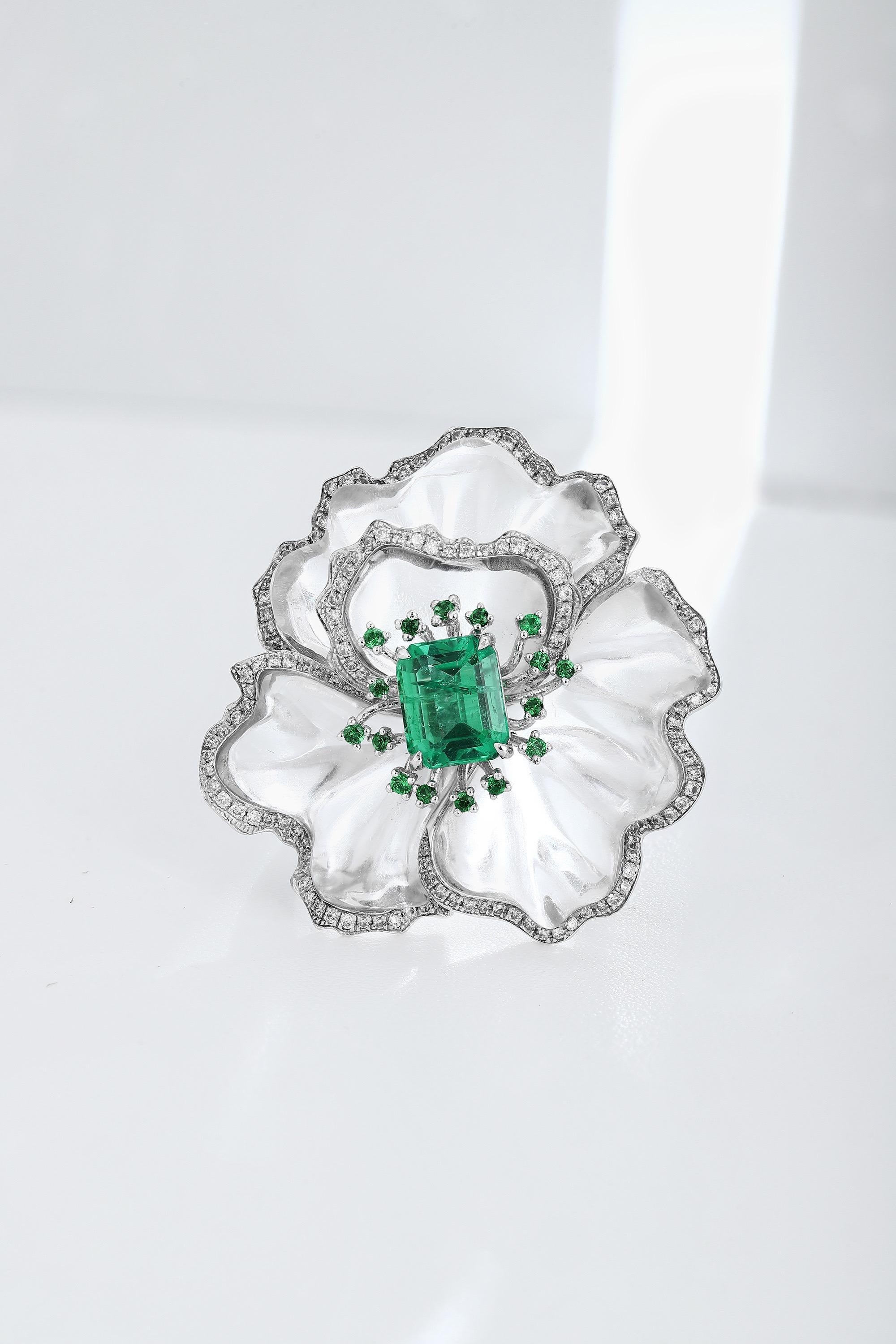 E037	
1,16 Ct GIA Cert No Öl Smaragd mit natürlichen Diamanten und Platin Gold 

1-Hauptstein :
1,16ct kein Öl Smaragd GIA Sambia fast Auge sauber 
2 - Umgebender Stein: 
D-0.385/150P/16P,
TS-0.135,
QT-22.13Gramm/4P	

3-Gesamtgewicht : 16.16