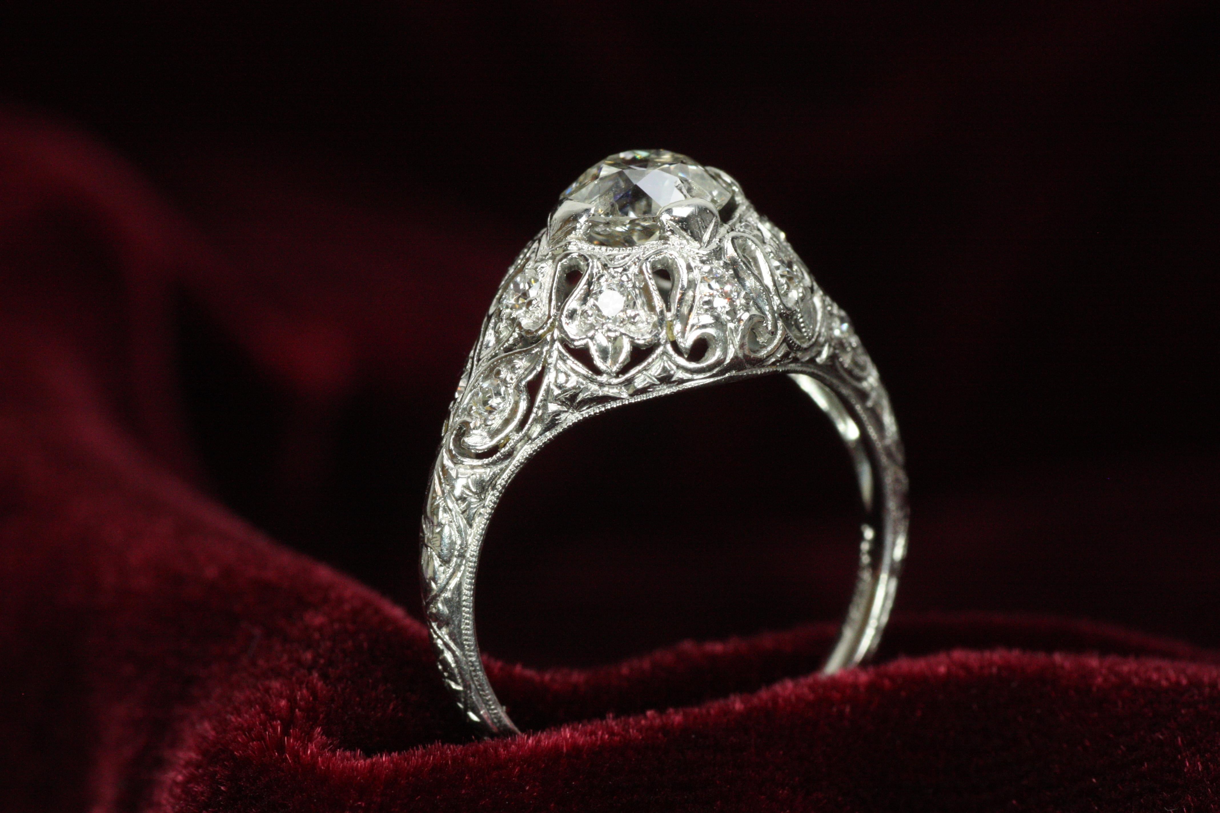 1.16 Total Carat Old European Round Cut 1920s Art Deco Filigree Engagement Ring In Excellent Condition For Sale In Santa Monica, CA