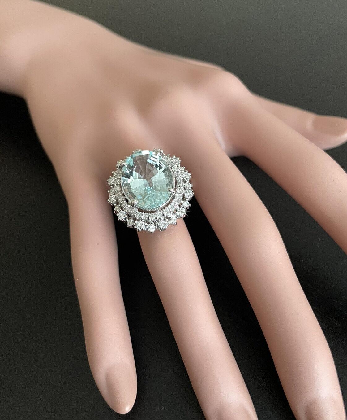 11.10 Carats Exquisite Natural Aquamarine and Diamond 14K Solid White Gold Ring For Sale 3