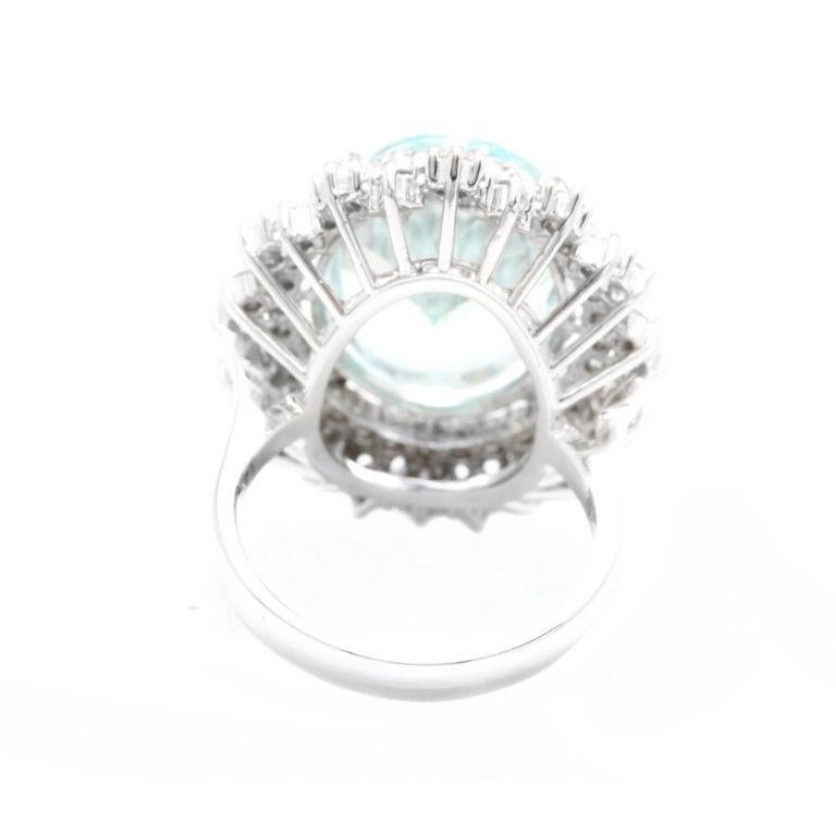 11.60 Carat Natural Aquamarine and Diamond 14 Karat Solid White Gold Ring In New Condition For Sale In Los Angeles, CA