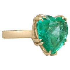 11.62 Carat Emerald Statement 18K  Gold Unparalleled Brilliance Eemrald Ring