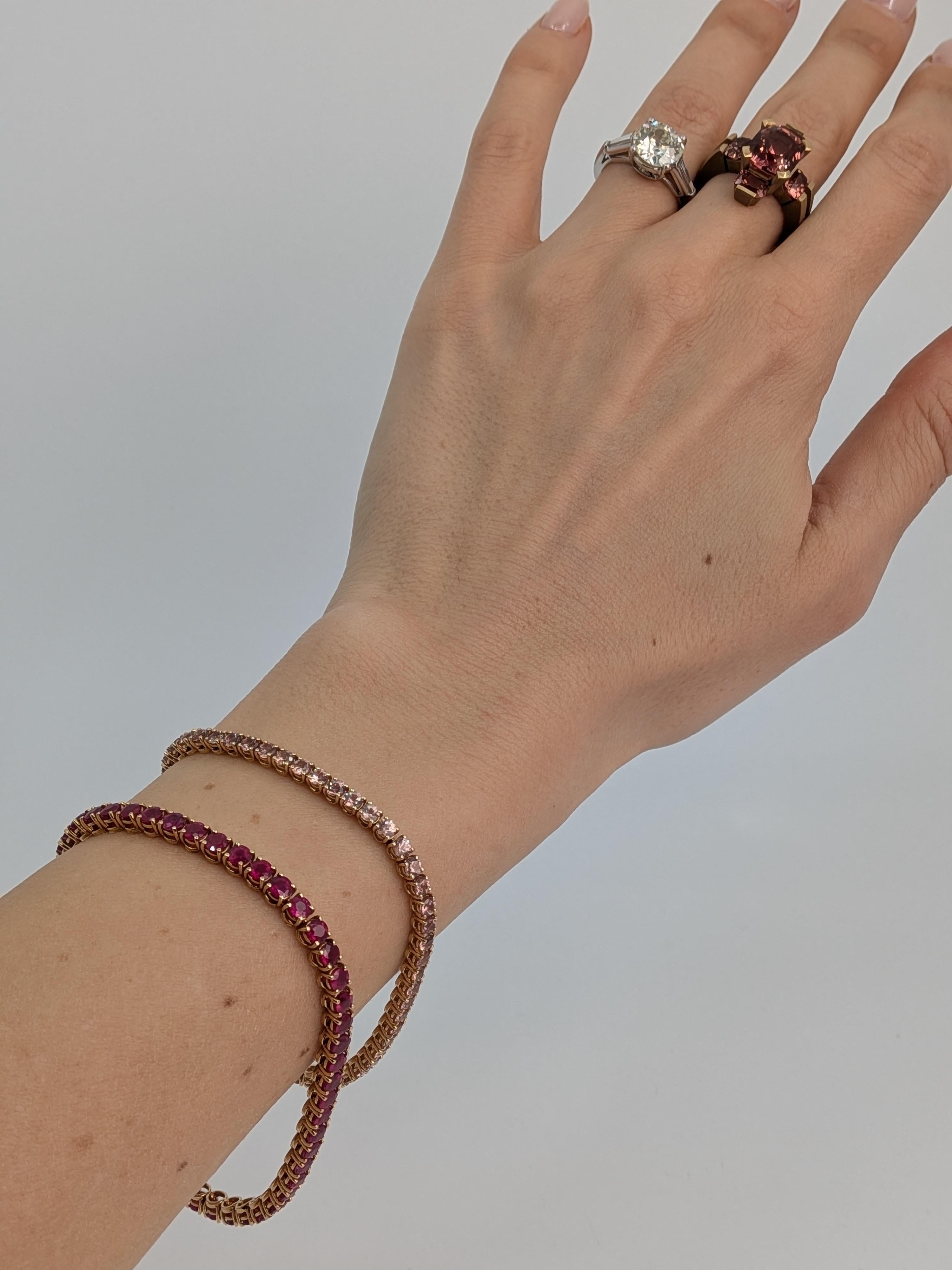 11.62ct Pink Natural Ruby Tennis Bracelet in 18k 750 Rose Gold 19.5cm x 3.4mm en venta 9