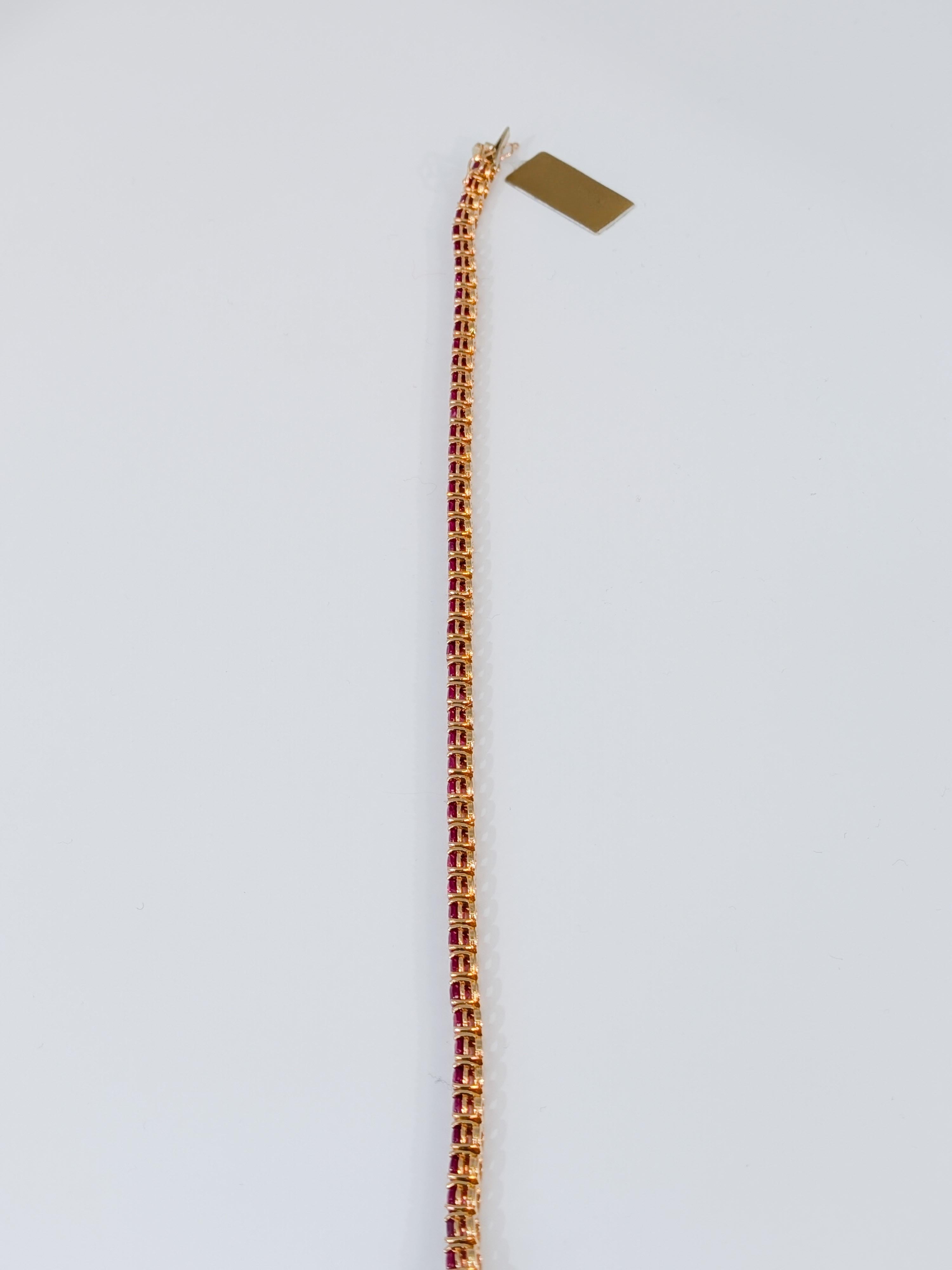 Femenino o masculino 11.62ct Pink Natural Ruby Tennis Bracelet in 18k 750 Rose Gold 19.5cm x 3.4mm en venta