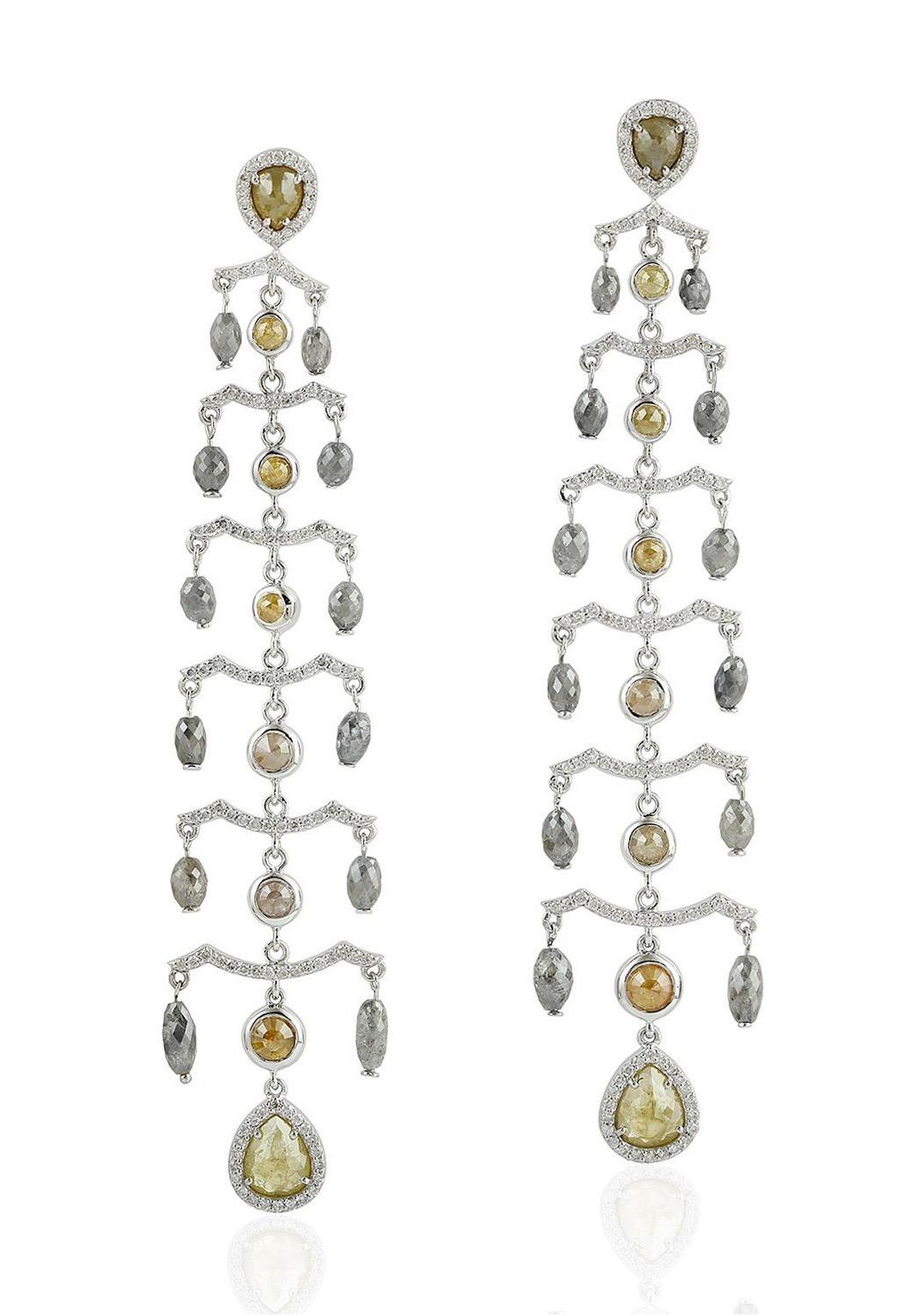 Modern 11.64 Carat Natural Diamond 18 Karat Gold Chandelier Earrings For Sale