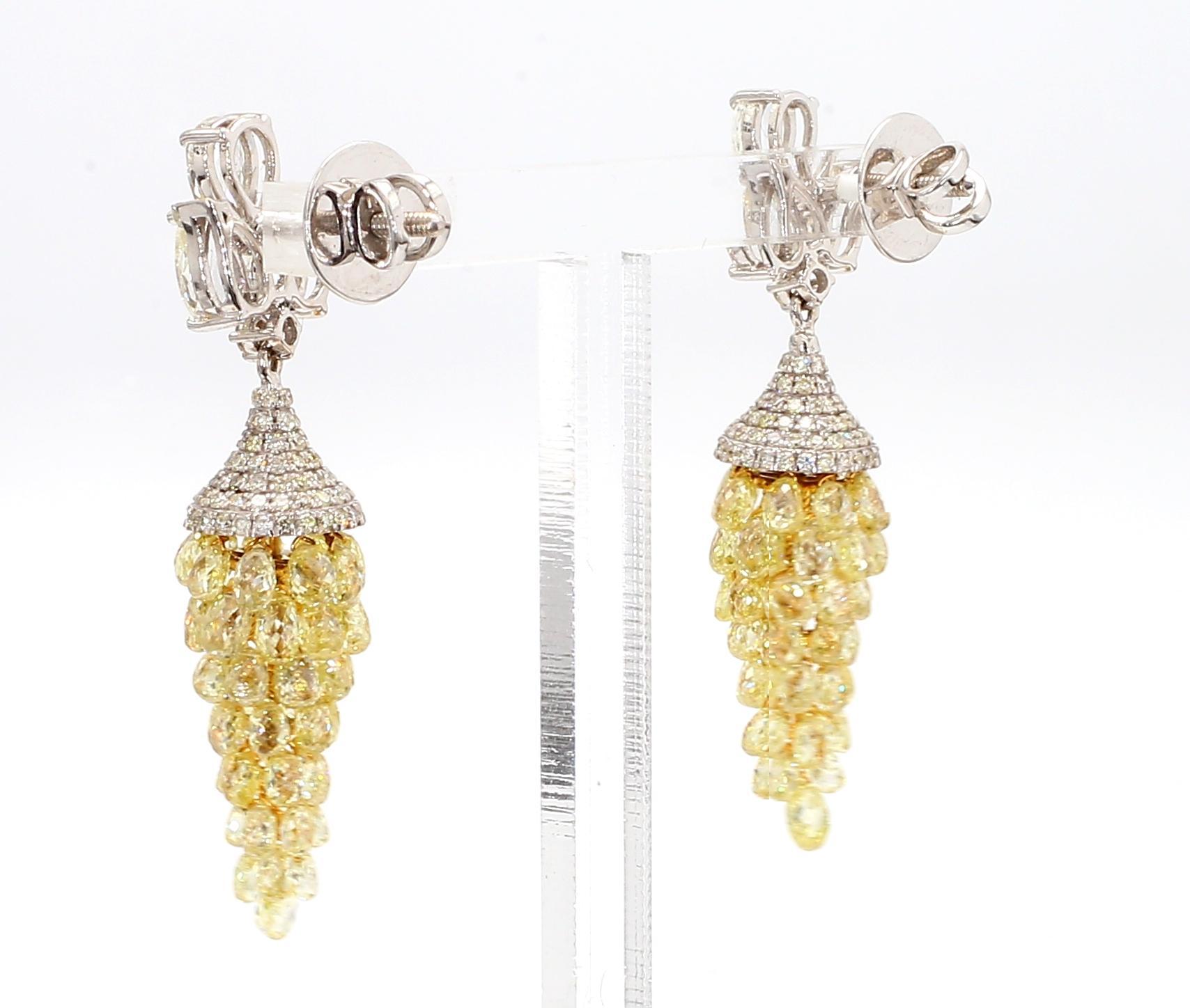 11.65 Carat Briolette Diamonds 18K Gold Earrings In New Condition For Sale In New York, NY
