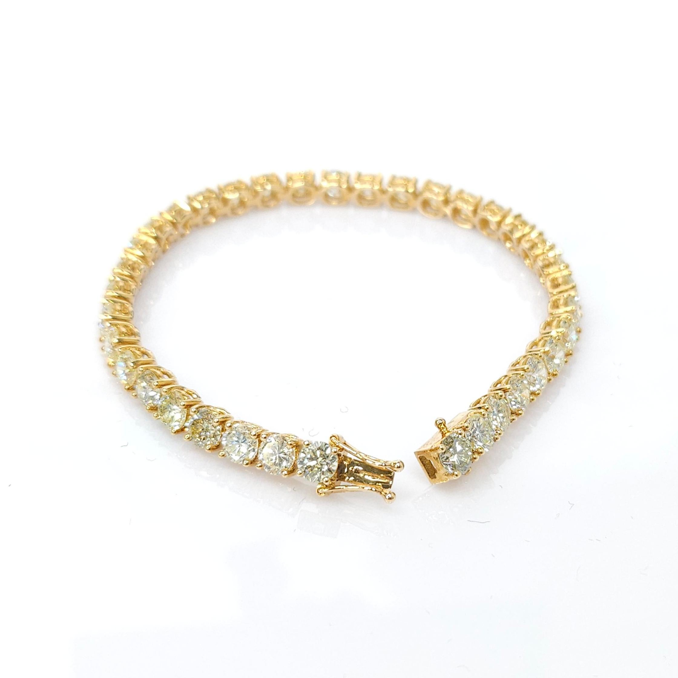 Women's or Men's 11.65 Carat Round Diamond Tennis Bracelet in 18K Yellow Gold For Sale