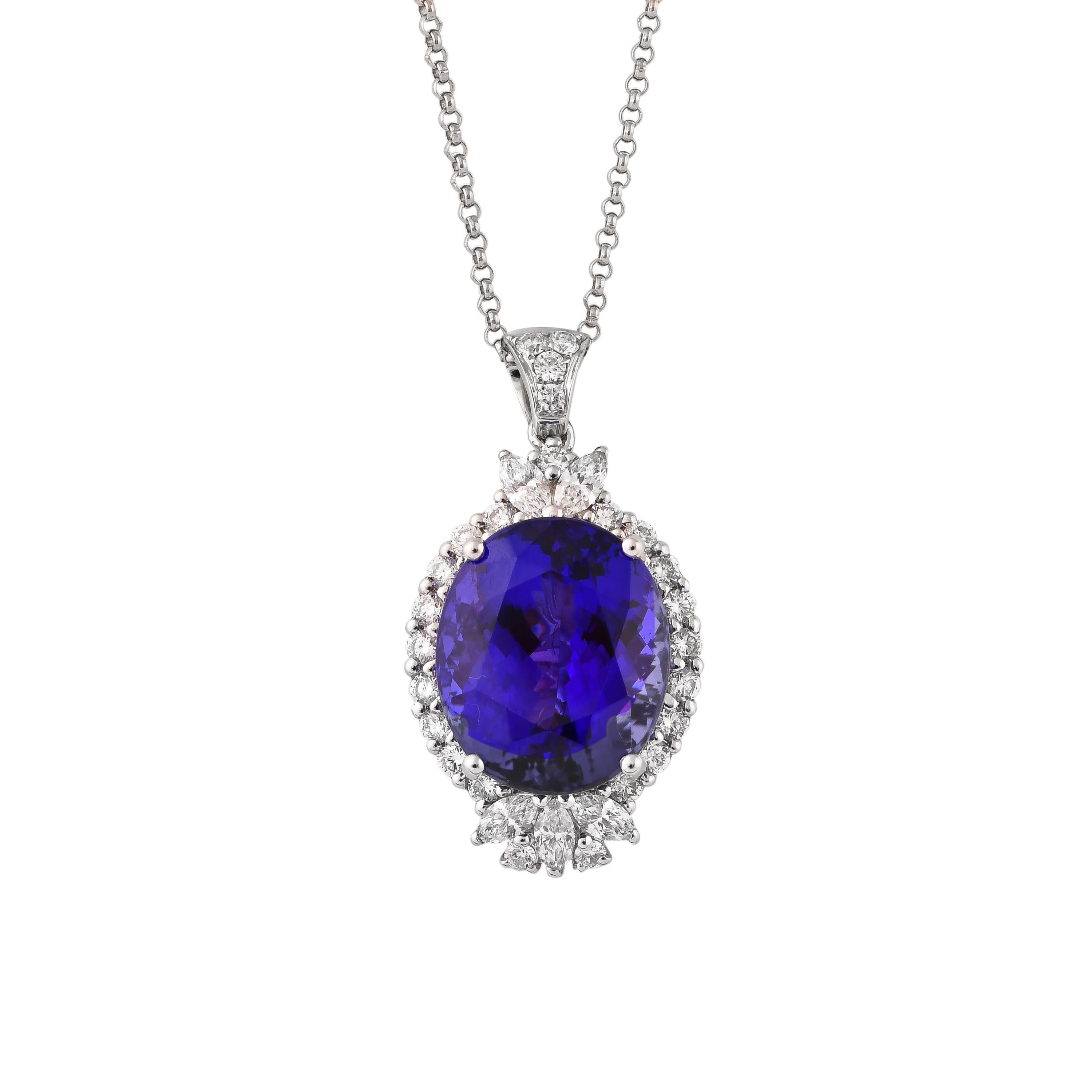 11.66 Carat Tanzanite and White Diamond Pendant in 18 Karat White Gold In New Condition For Sale In Hong Kong, HK