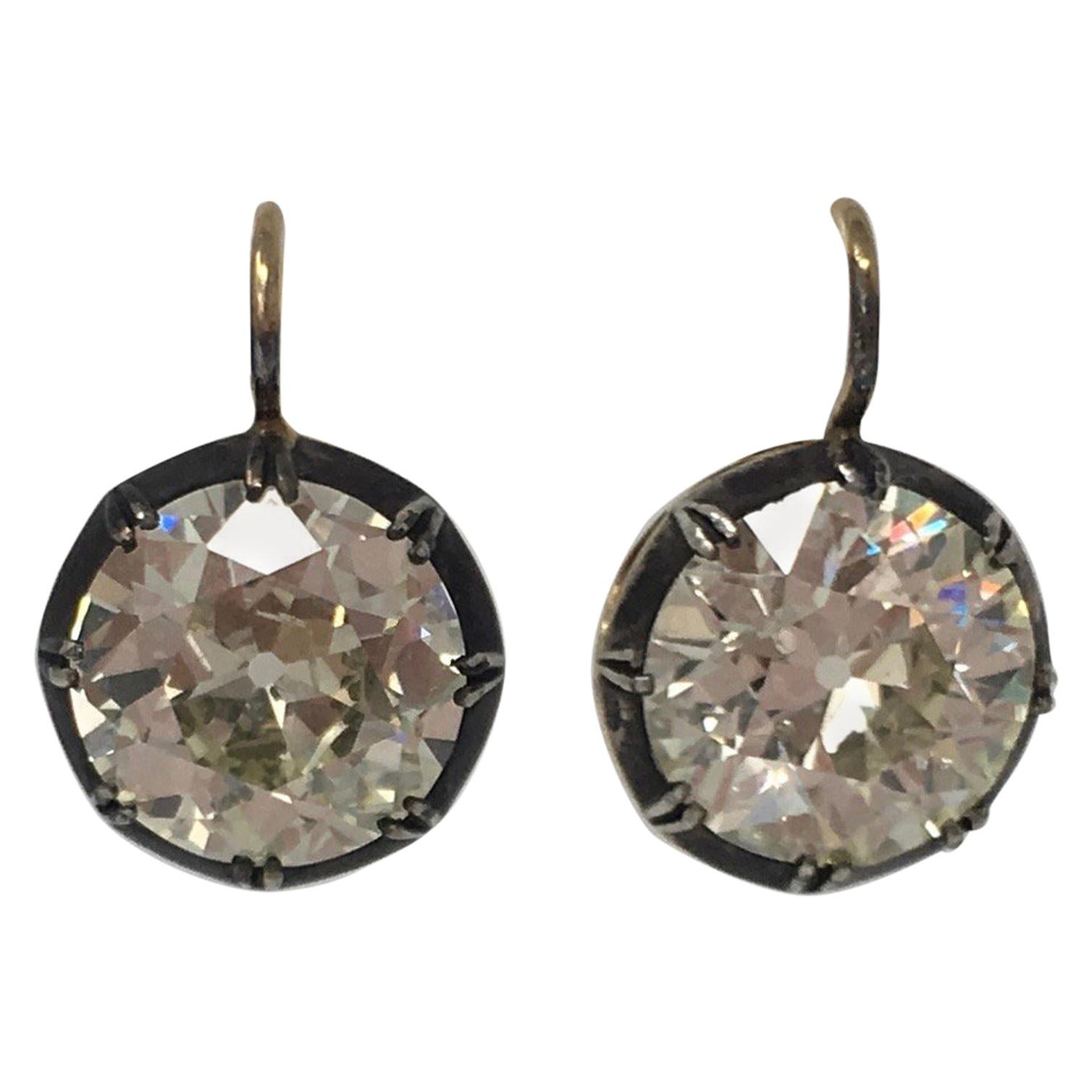 11.67 Carat Old European Cut Diamond Antique Style Dangle Earrings in 18 K Gold In New Condition In New York, NY