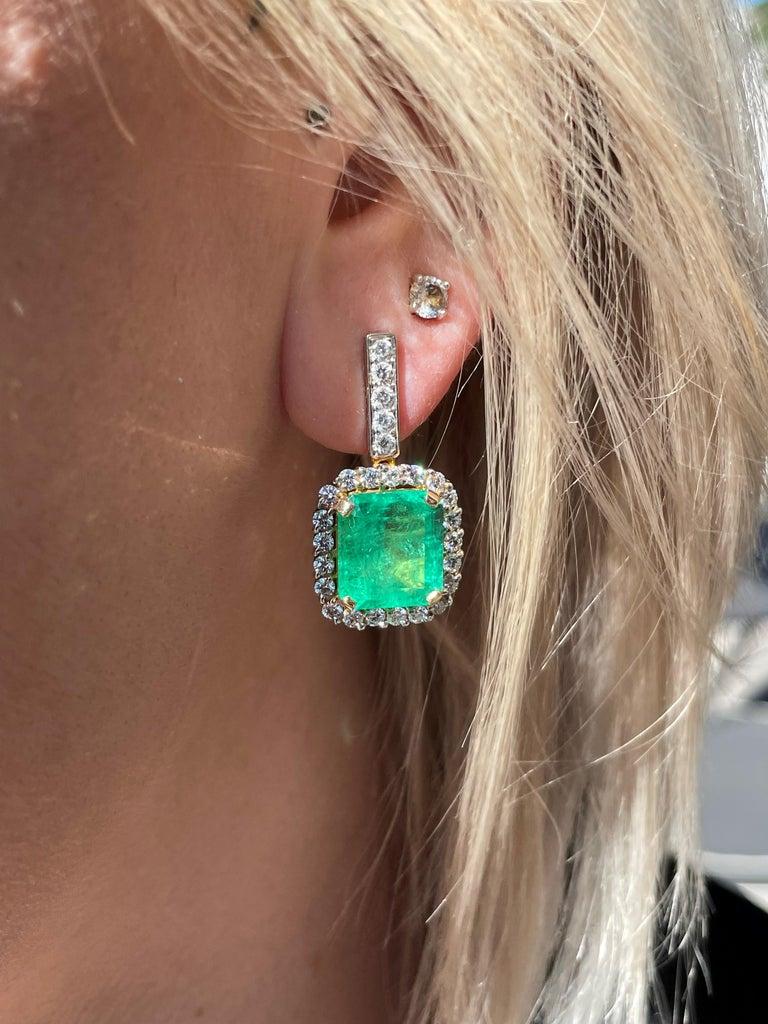 Boucles d'oreilles en diamants et émeraude de Colombie d'un poids total de 11,67 carats Excellent état - En vente à La Jolla, CA