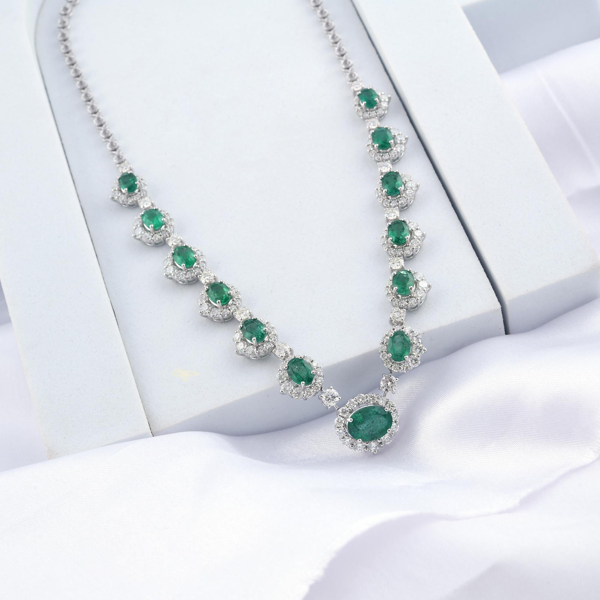 11,68 Karat sambischer Smaragd 7,91 Karat SI/H Diamant-Halskette 18 Karat Weißgold (Art déco) im Angebot