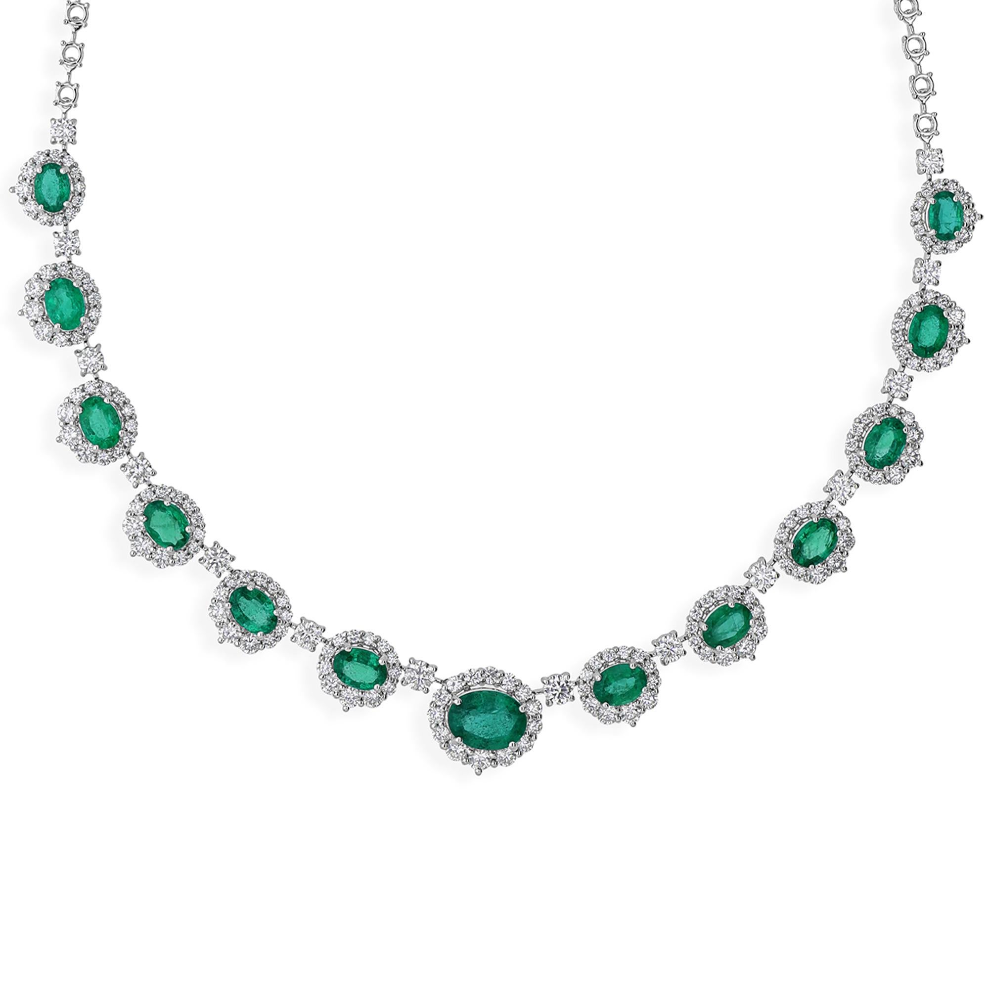 11,68 Karat sambischer Smaragd 7,91 Karat SI/H Diamant-Halskette 18 Karat Weißgold im Angebot 1