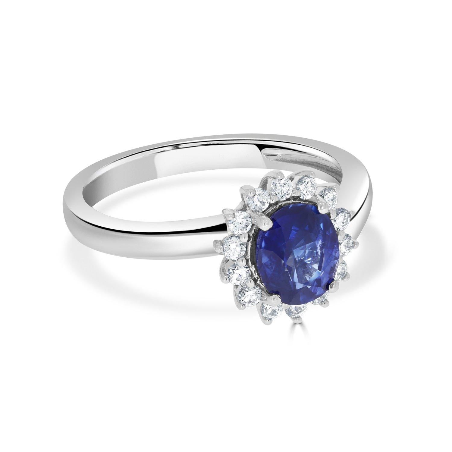 1.16ct Sapphire Ring with 0.23Tct Diamonds Set in 14K White Gold In New Condition For Sale In New York, NY
