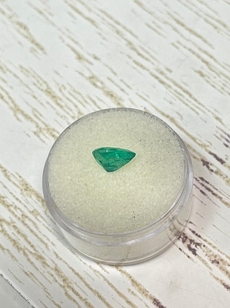 Smeraldo colombiano verde primaverile da 1,16 carati - Gemma di maggio a goccia con taglio a pera In condizioni Nuovo in vendita a Jupiter, FL