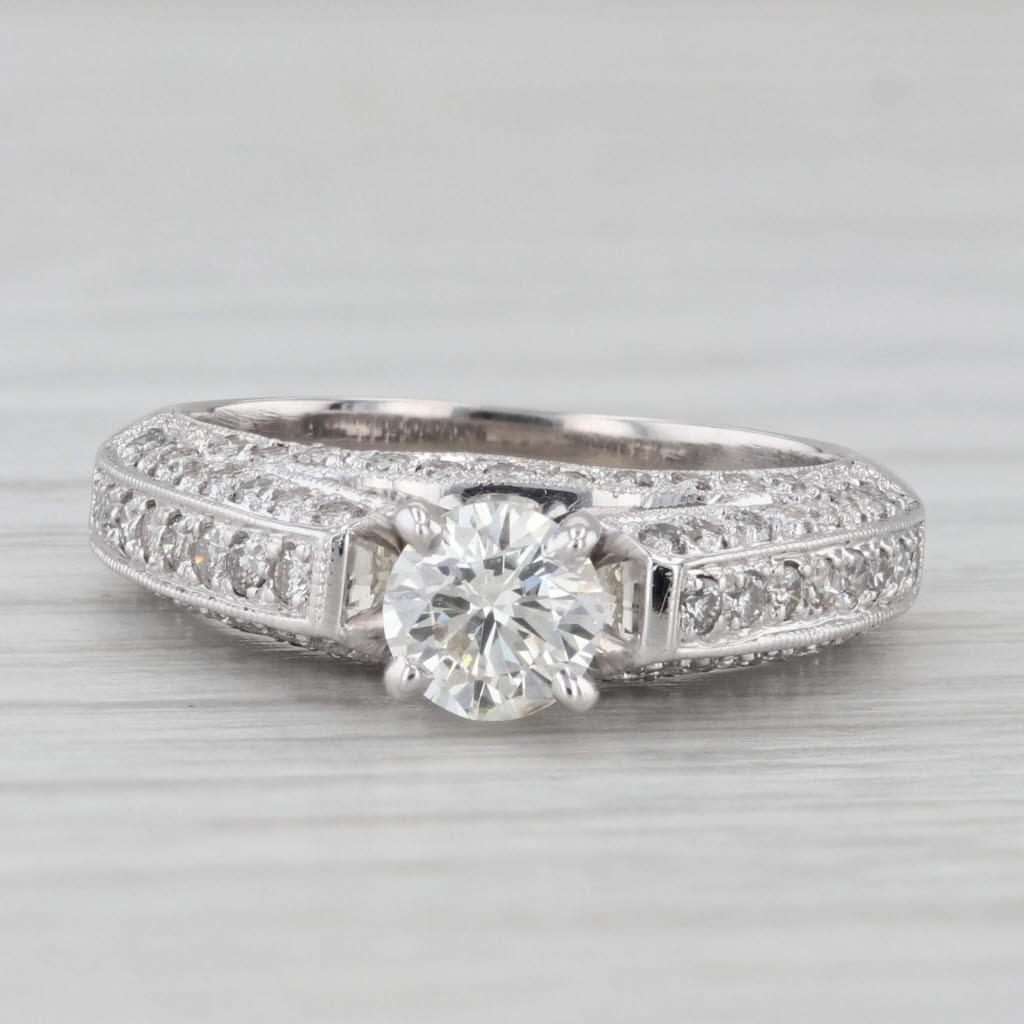 Información sobre la gema:
- Diamante natural -
Quilates - 0.54ct 
Talla - Redonda brillante
Color - I - J
Claridad - SI1 

- Diamantes naturales -
Quilates totales - 0,46ctw
Talla - Redonda brillante
Claridad - SI2 - I1

- Diamantes naturales